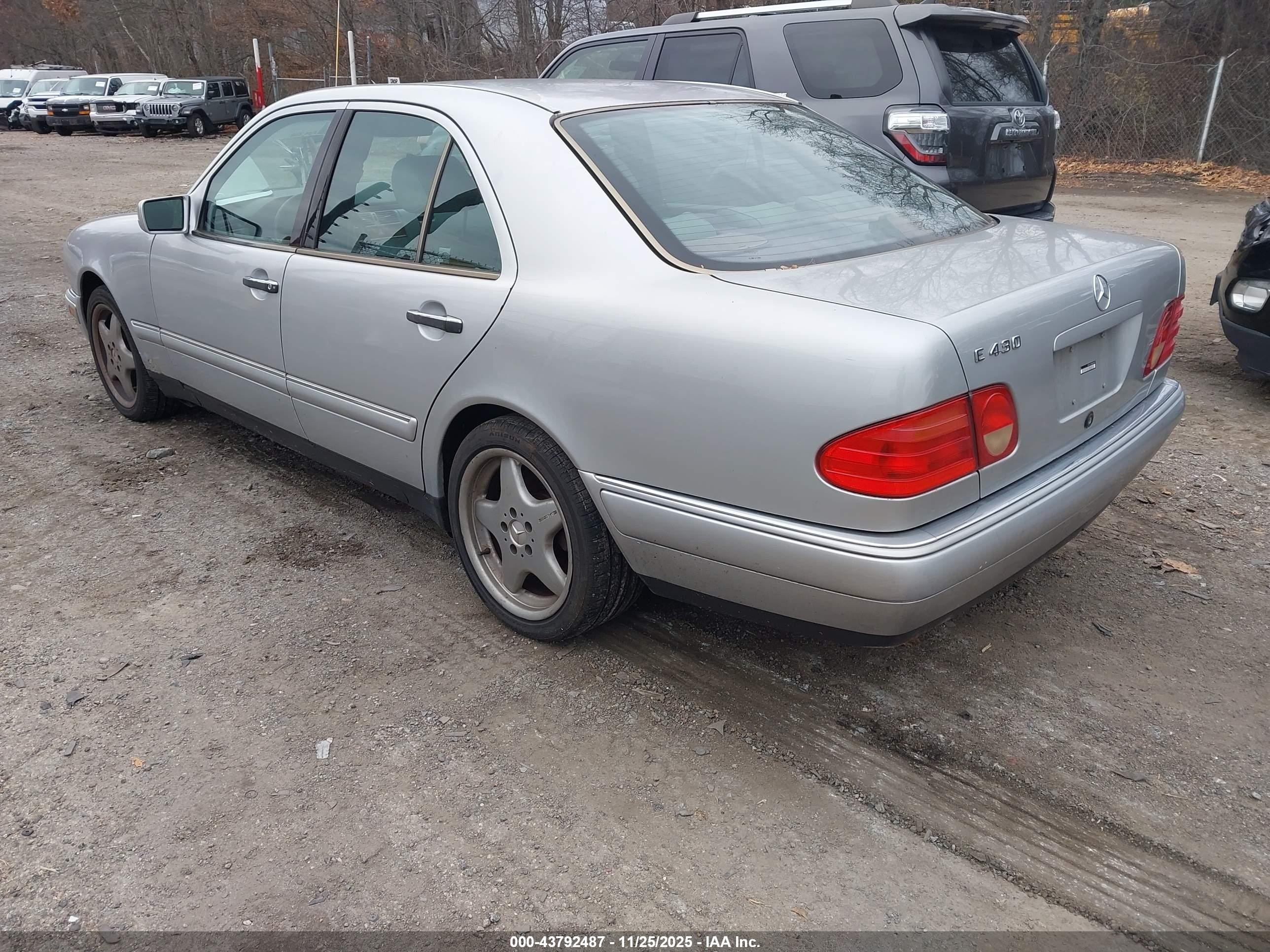 1998 Mercedes-benz E 430   Серебряный vin: WDBJF70F4WA696539