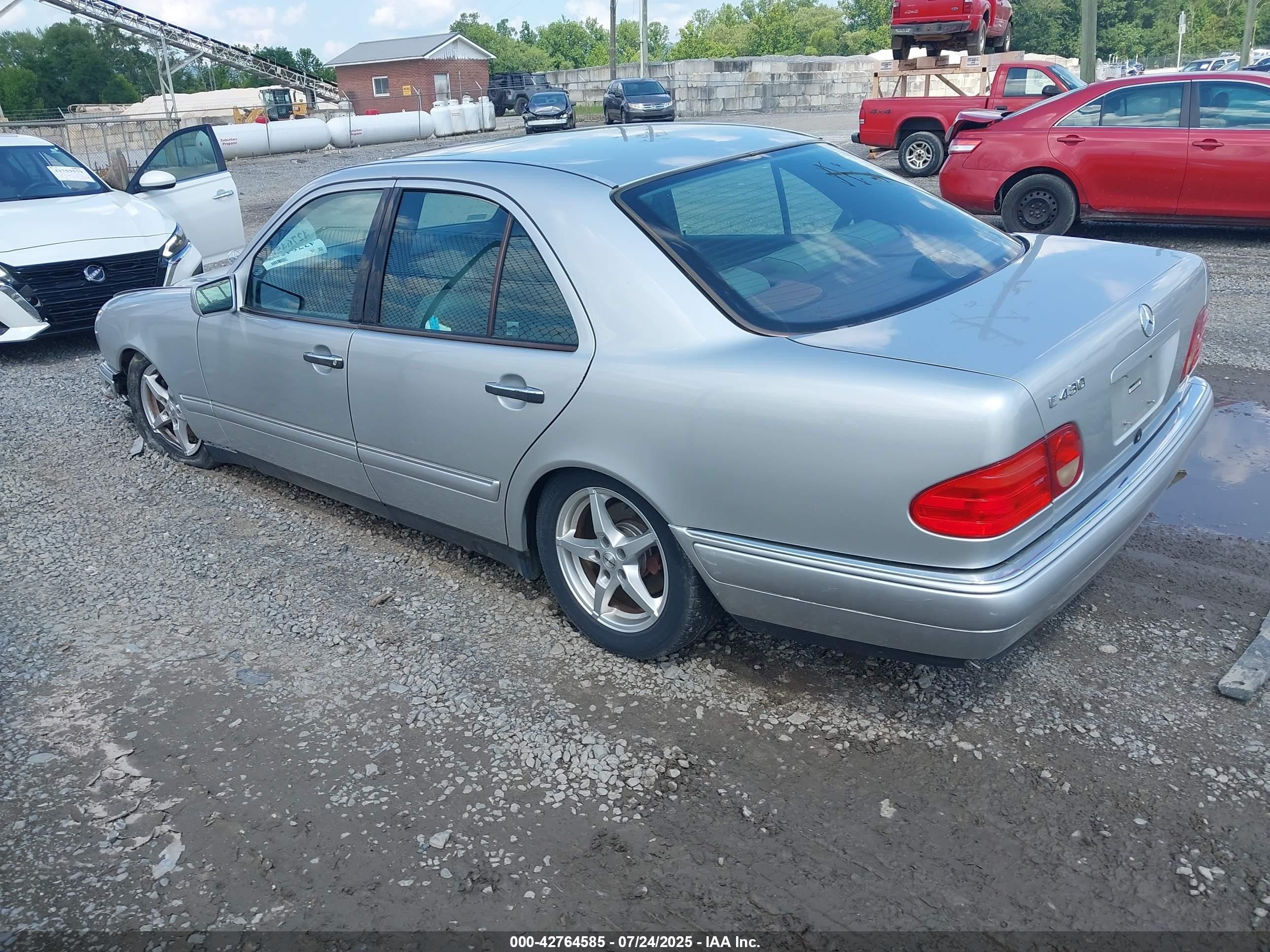 1998 Mercedes-benz E 430   Silver vin: WDBJF70FXWA603071