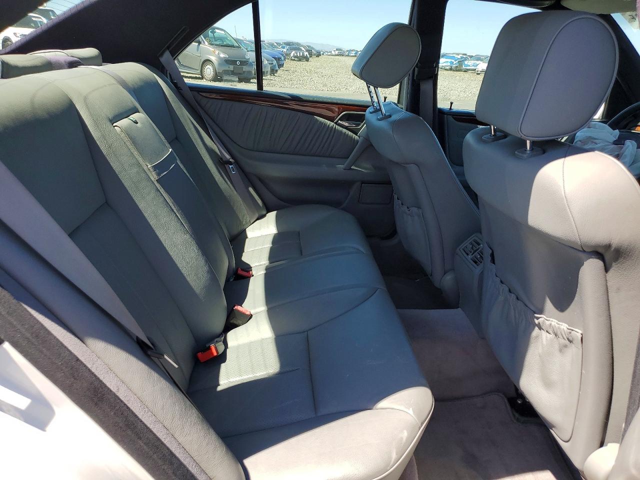 1998 Mercedes-benz E 430 White vin: WDBJF70FXWA692074