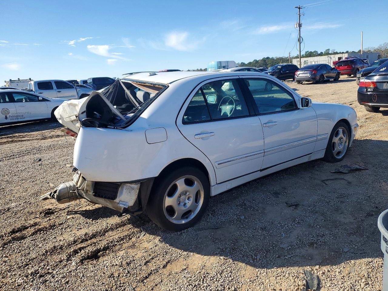 2000 Mercedes-benz E 430 White vin: WDBJF70G3YA955176