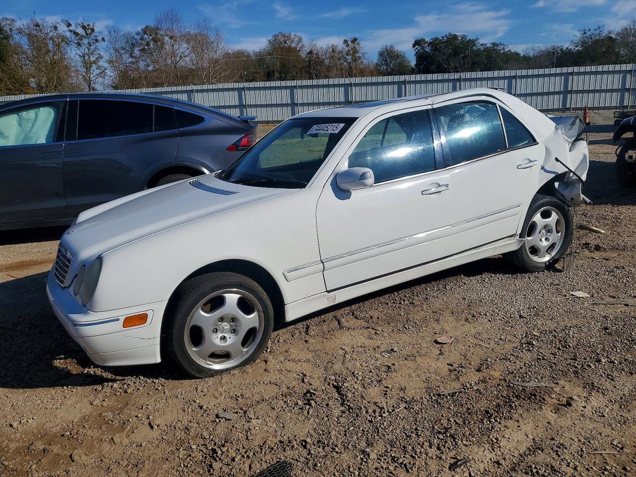 2000 Mercedes-benz E 430 White vin: WDBJF70G3YA955176