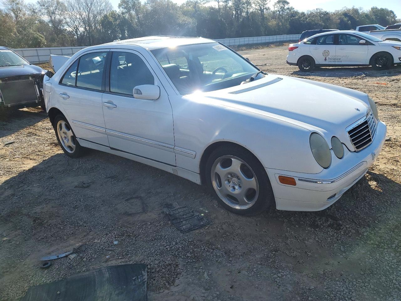 2000 Mercedes-benz E 430 White vin: WDBJF70G3YA955176