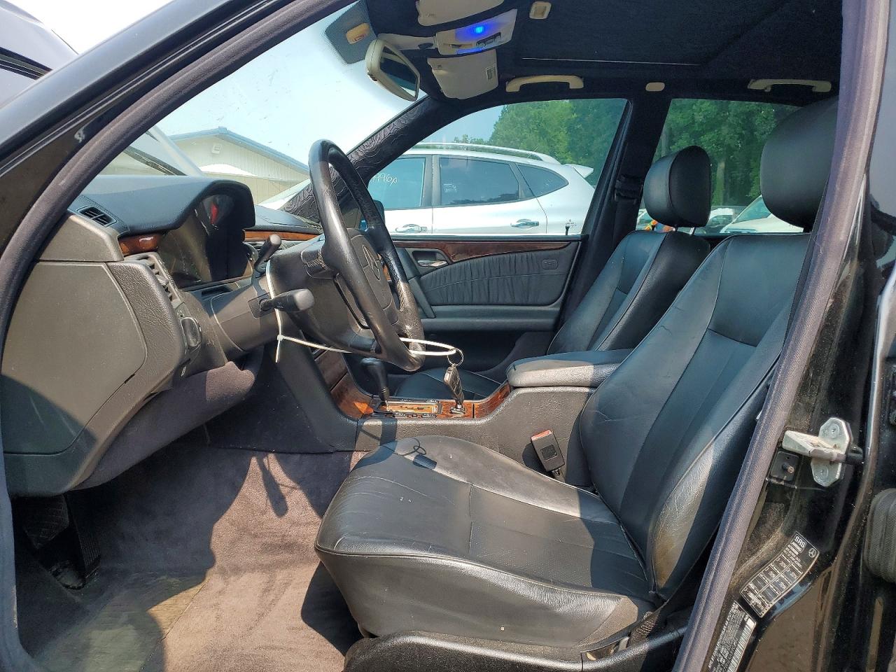 1999 Mercedes-benz E 430 Black vin: WDBJF70H2XA890294