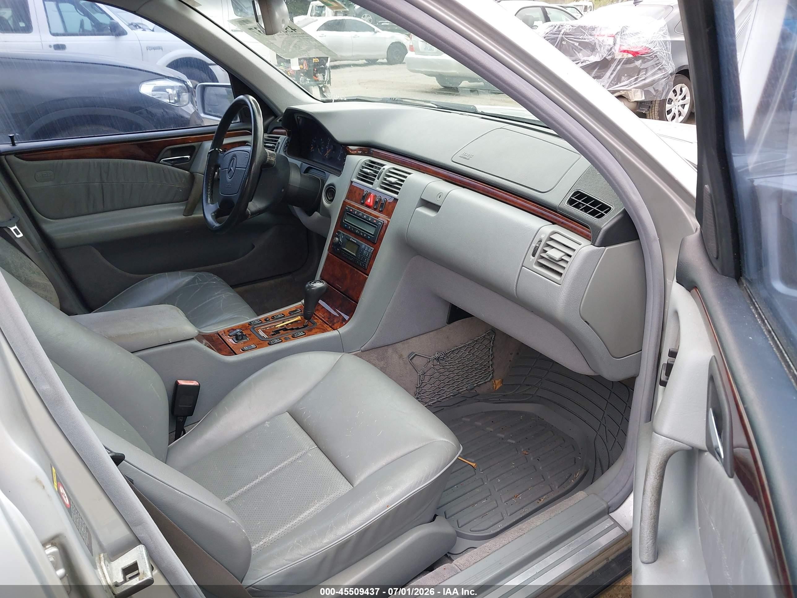 1999 Mercedes-benz E 430   Silver vin: WDBJF70H7XA723378
