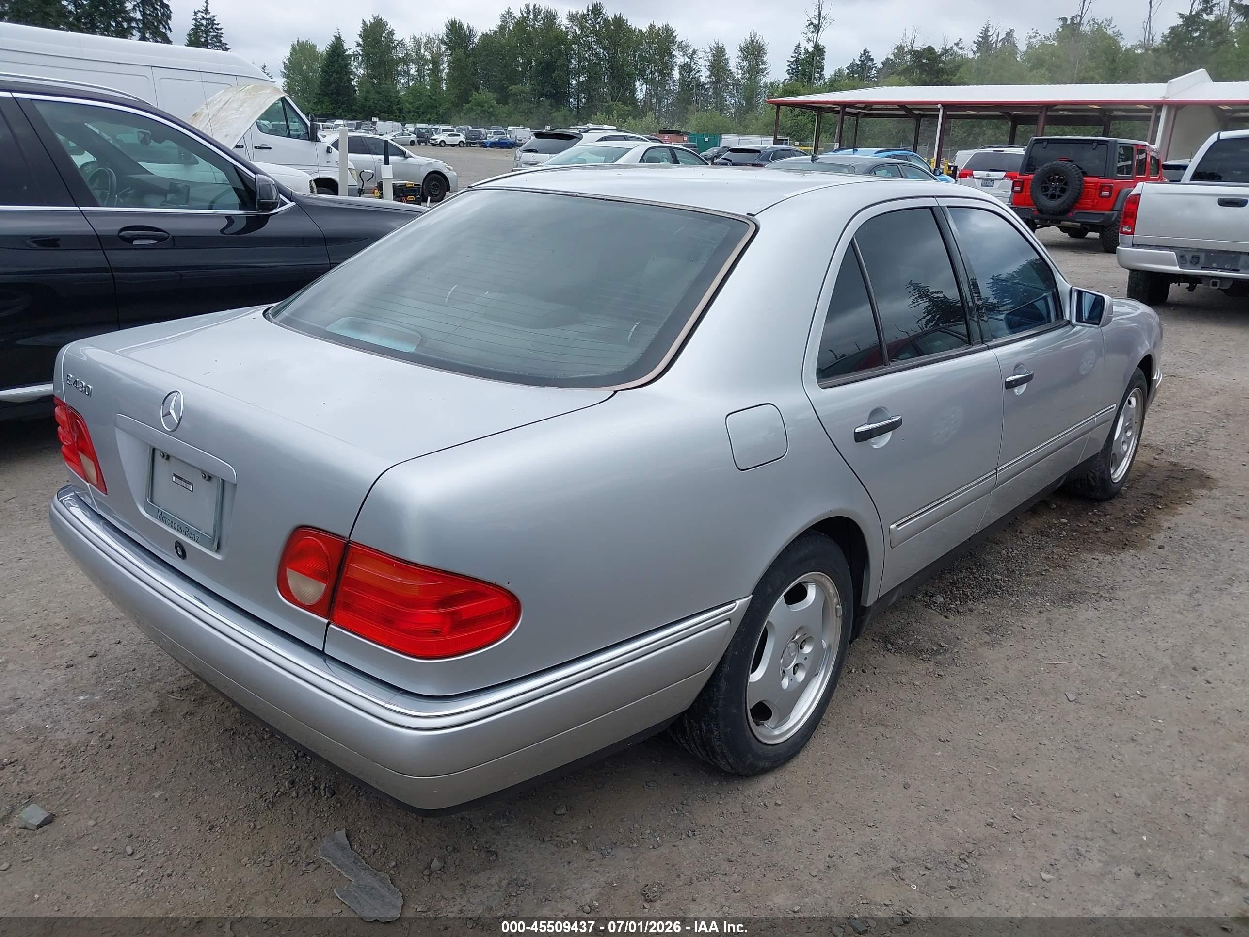 1999 Mercedes-benz E 430   Silver vin: WDBJF70H7XA723378