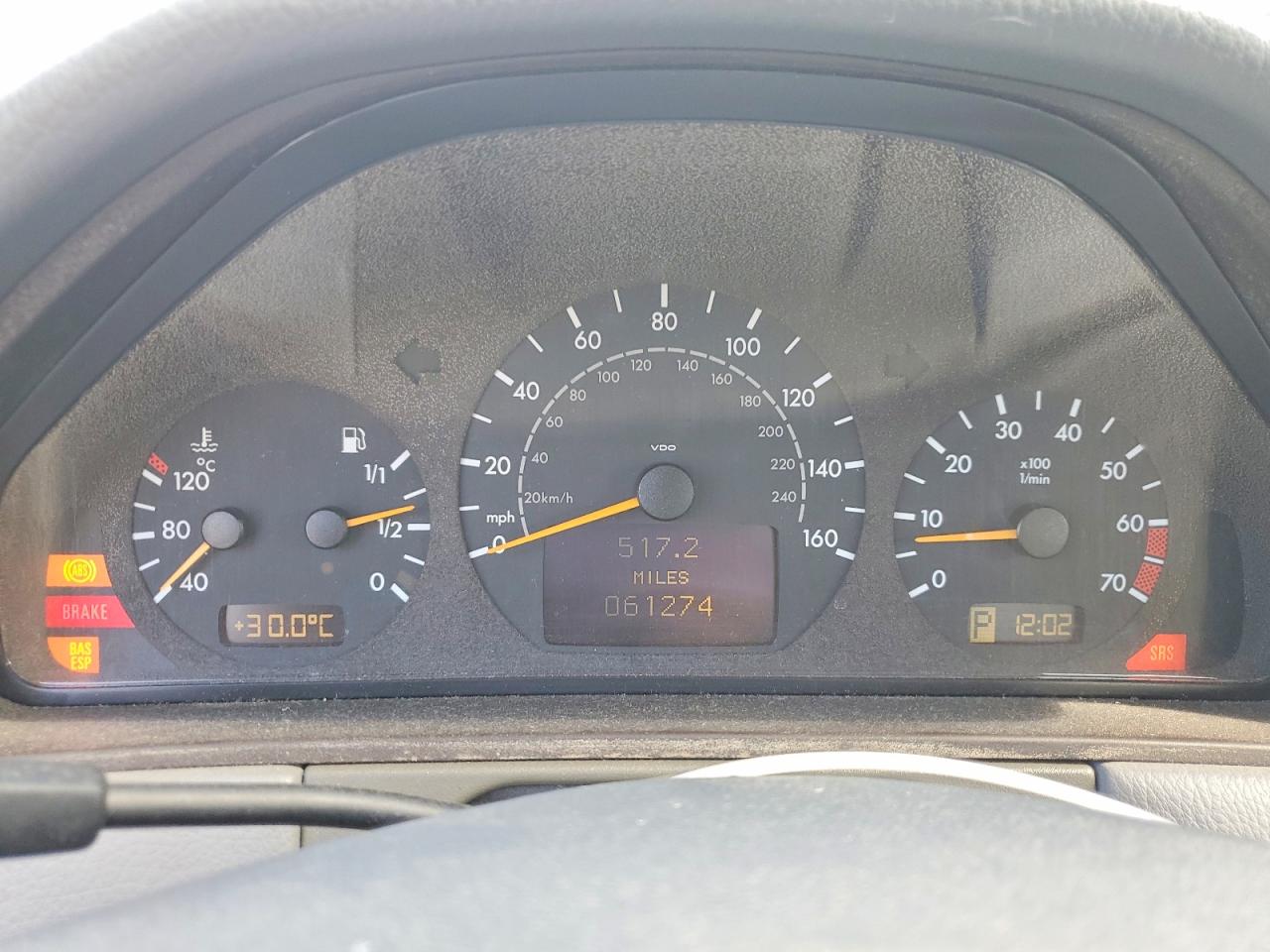 2000 Mercedes-benz E 430 White vin: WDBJF70J0YB034491