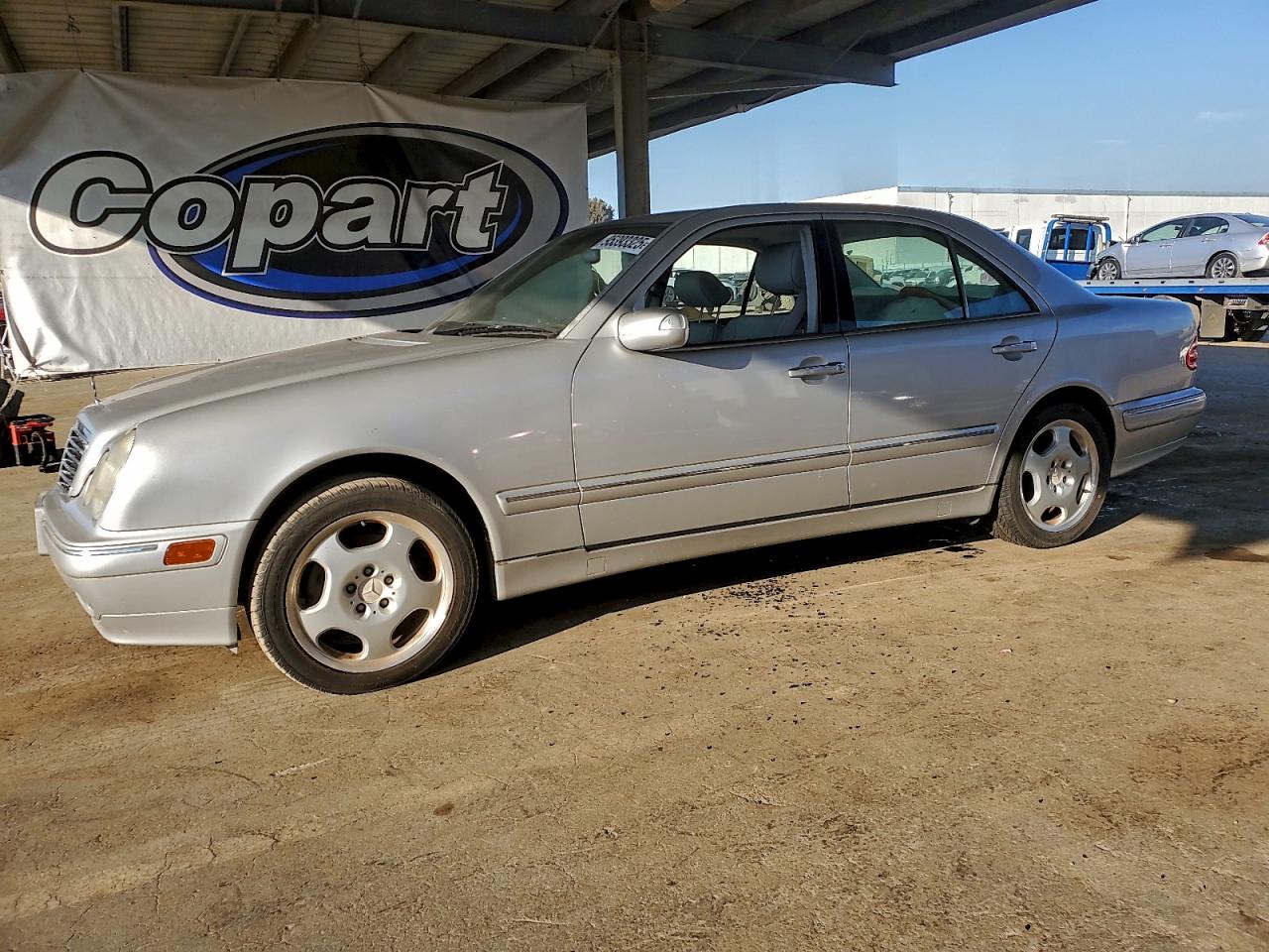 2000 Mercedes Benz E 430 Silver vin: WDBJF70J1YB146555