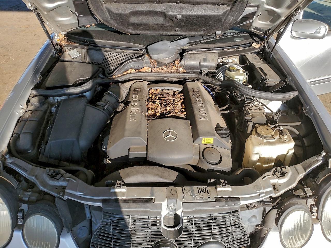 2000 Mercedes Benz E 430 Silver vin: WDBJF70J1YB146555
