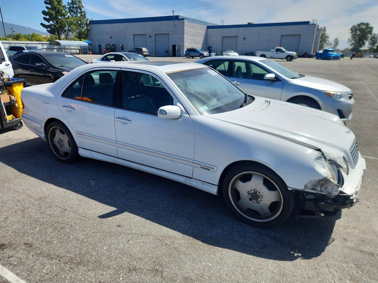 2001 Mercedes-benz E 430 White vin: WDBJF70J21B215288