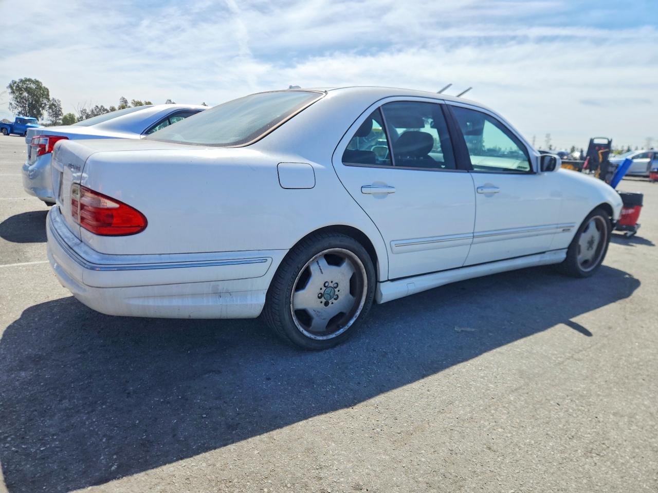 2001 Mercedes-benz E 430 White vin: WDBJF70J21B215288