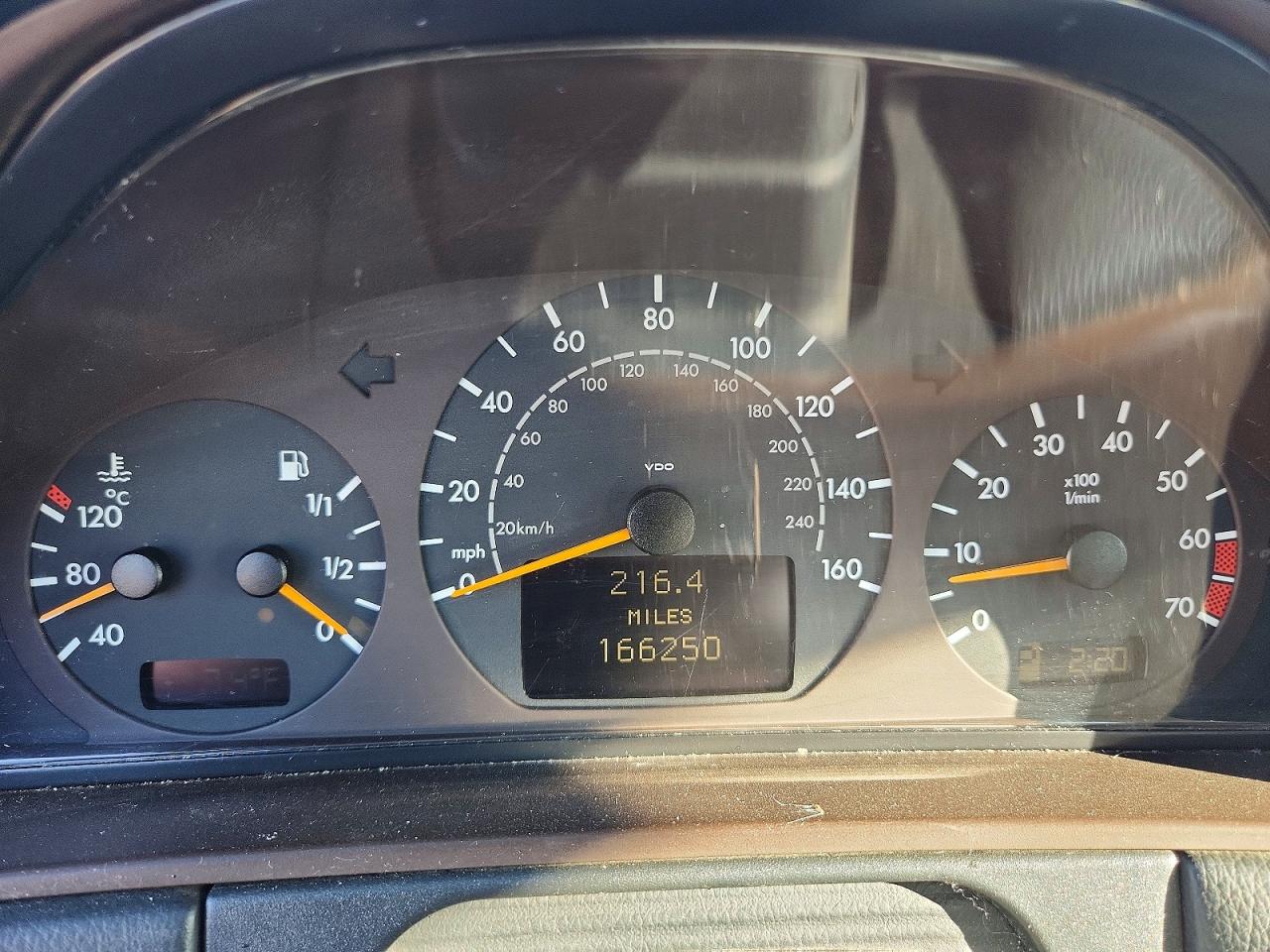 2000 Mercedes-benz E 430 Black vin: WDBJF70J2YA999875