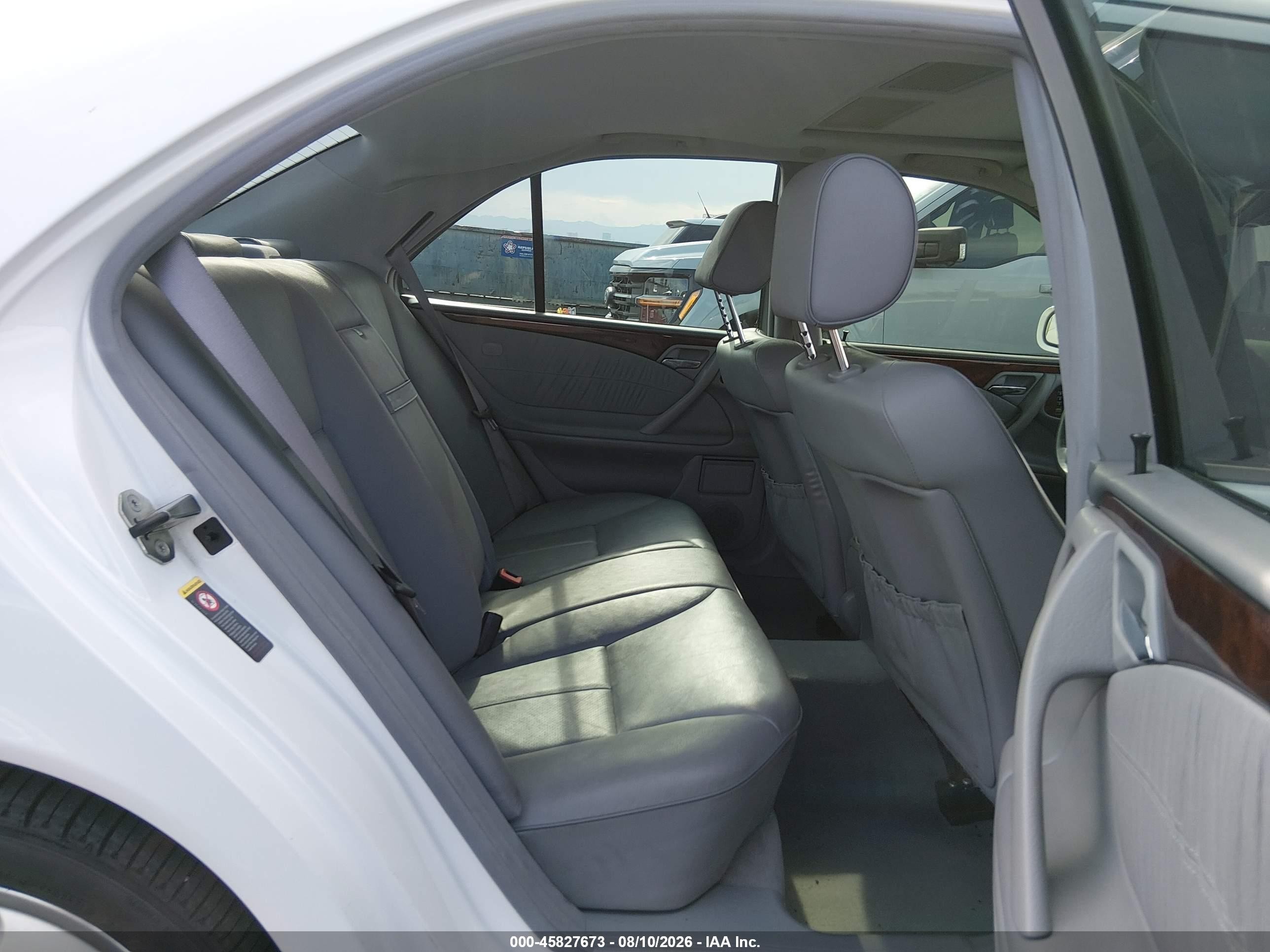 2001 Mercedes-benz E 430   White vin: WDBJF70J31X055926