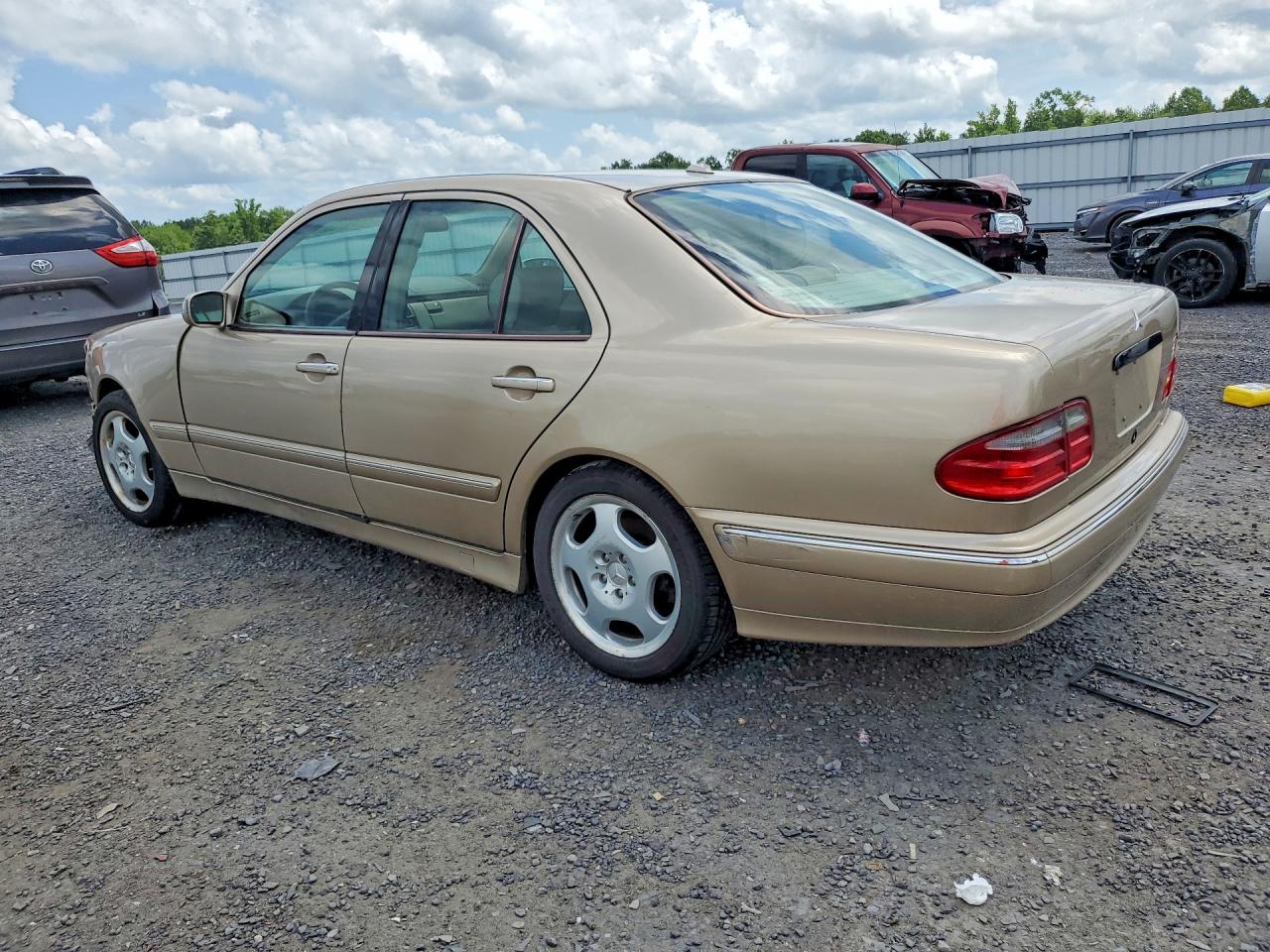 2000 Mercedes-benz E 430 Gold vin: WDBJF70J4YB010436