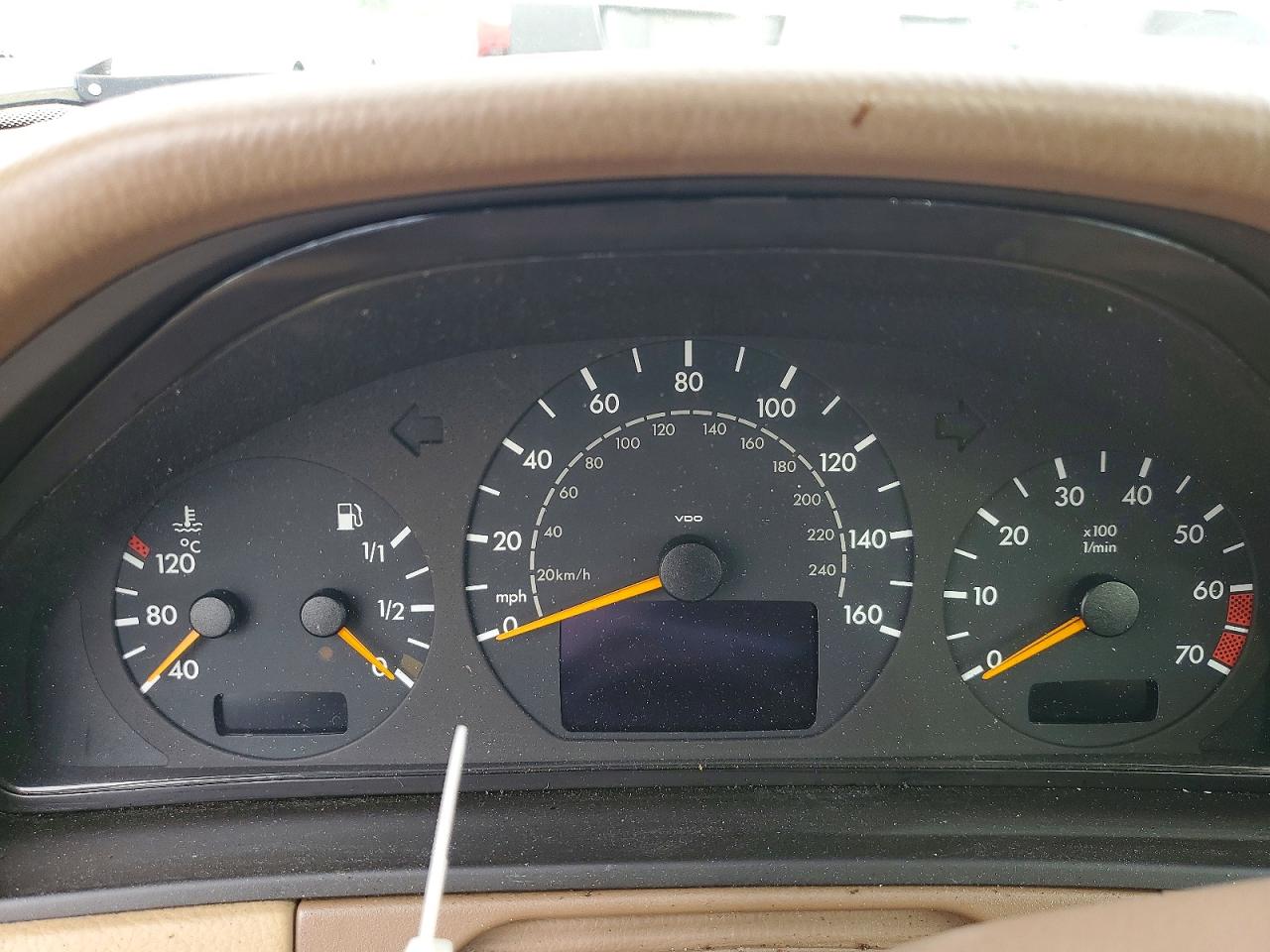 2000 Mercedes-benz E 430 Белый vin: WDBJF70J6YB066071