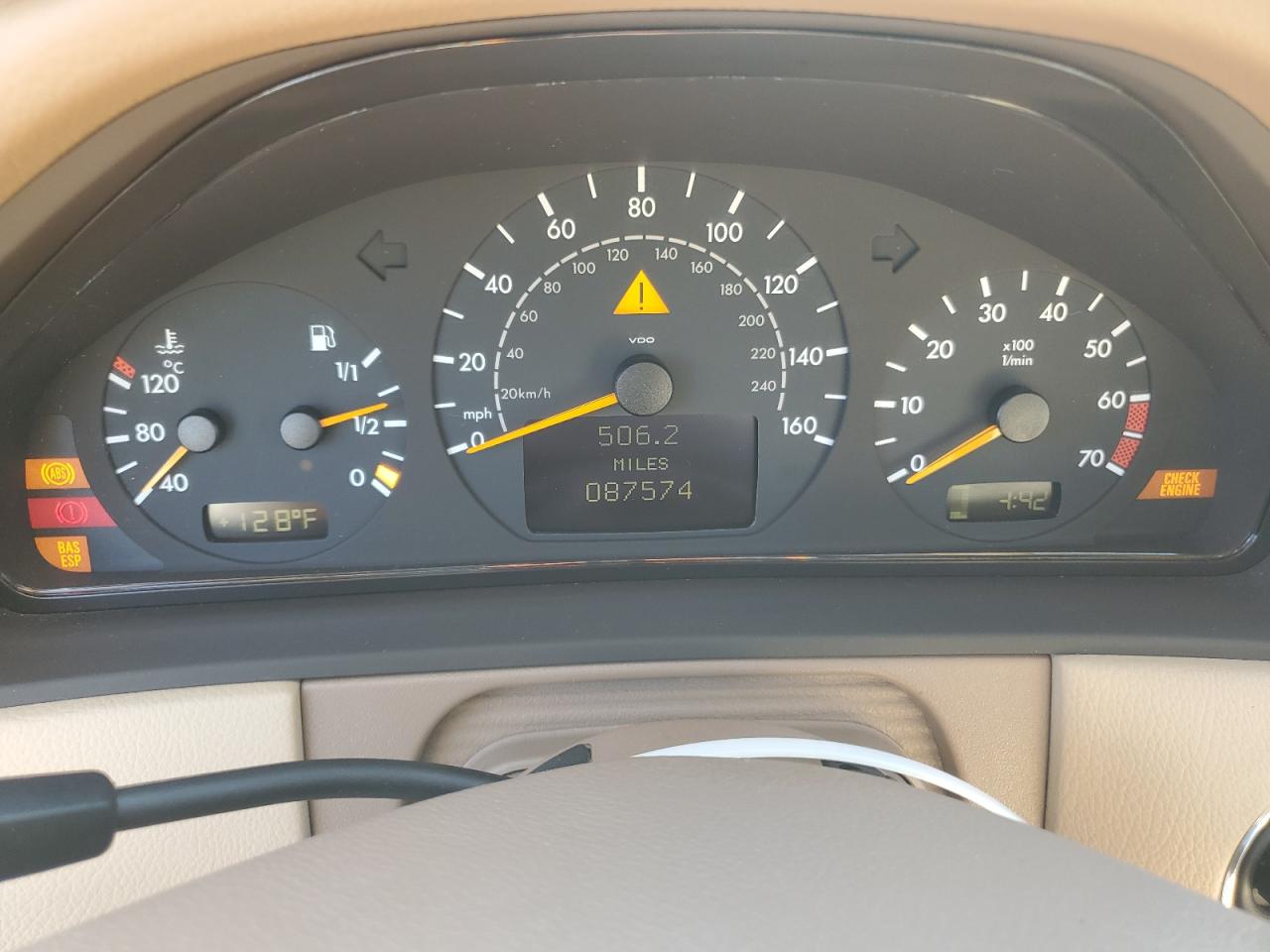 2000 Mercedes-benz E 430 Gold vin: WDBJF70J6YB165876