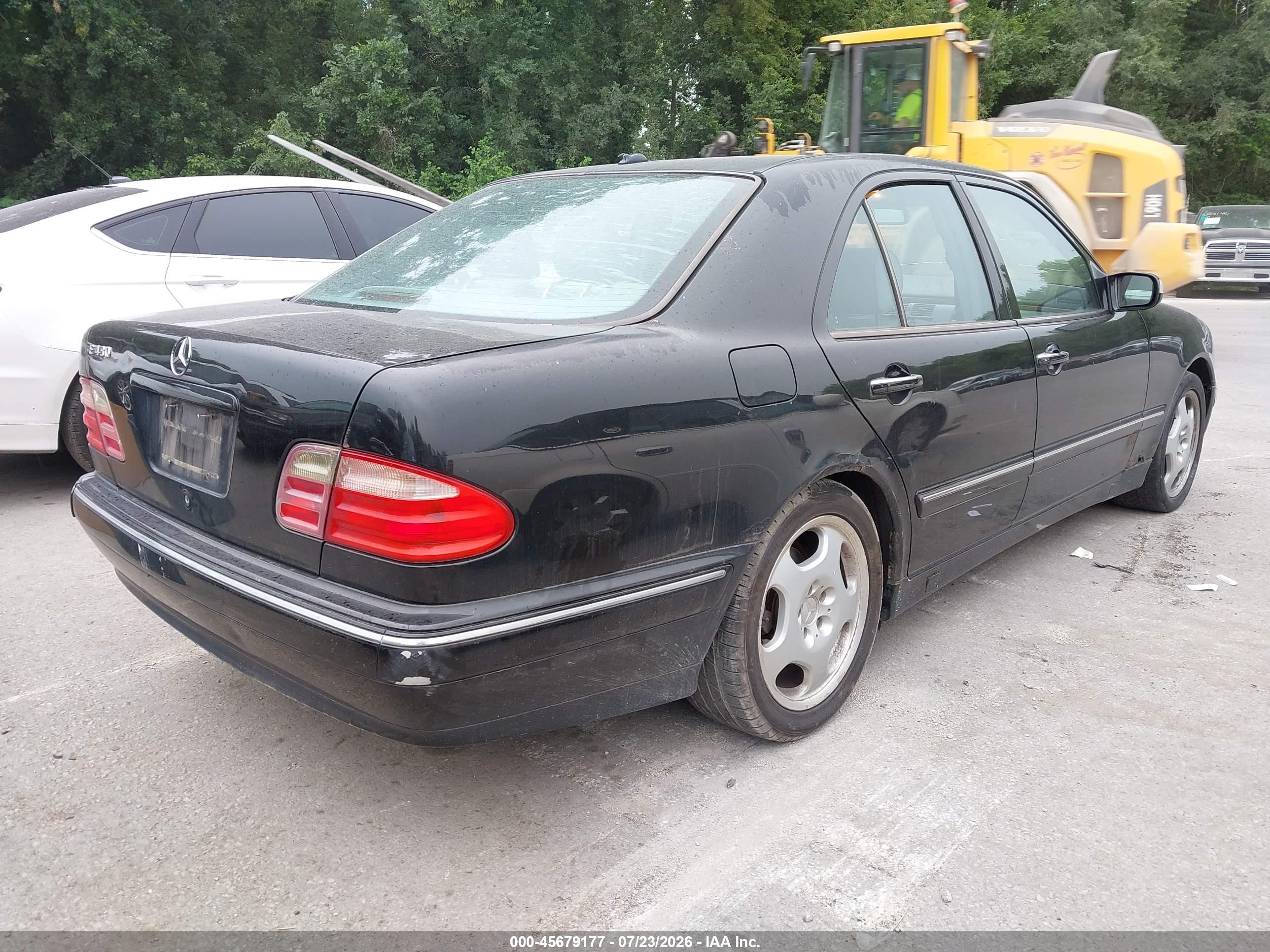 2000 Mercedes-benz E 430   Black vin: WDBJF70J8YB123130