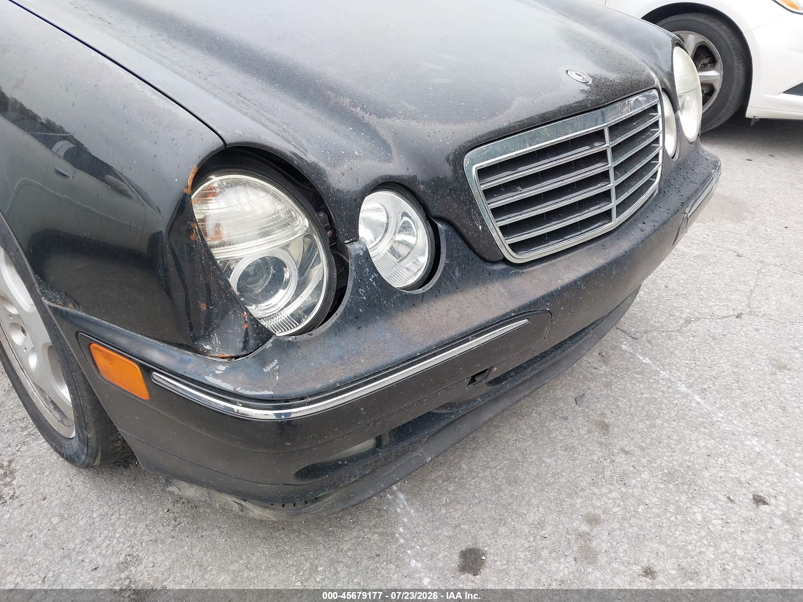 2000 Mercedes-benz E 430   Black vin: WDBJF70J8YB123130