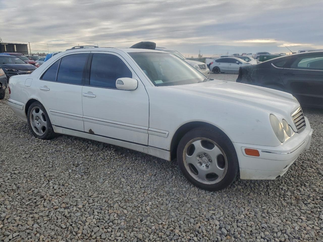 2000 Mercedes-benz E 430 Белый vin: WDBJF70J9YA970342