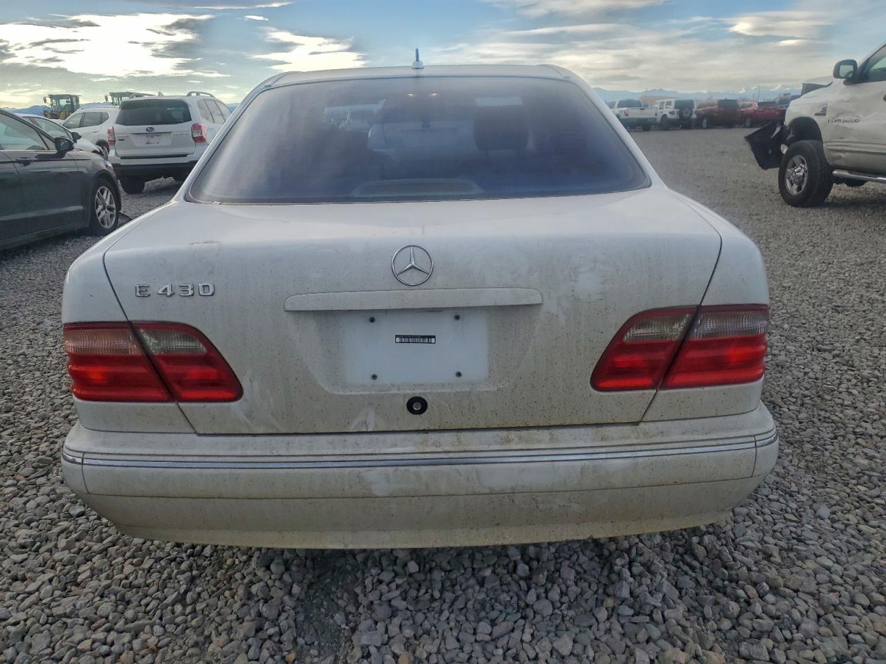 2000 Mercedes-benz E 430 Белый vin: WDBJF70J9YA970342