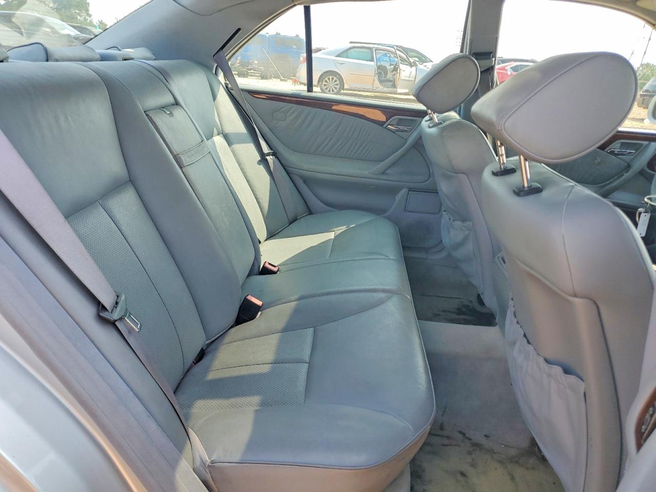 2000 Mercedes-benz E 430 Silver vin: WDBJF70JXYA985643
