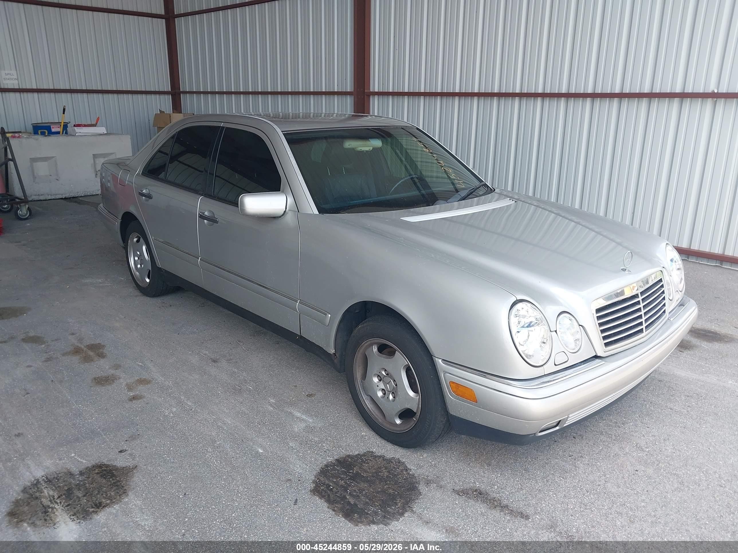 1997 Mercedes-benz E 420   Silver vin: WDBJF72F1VA455064