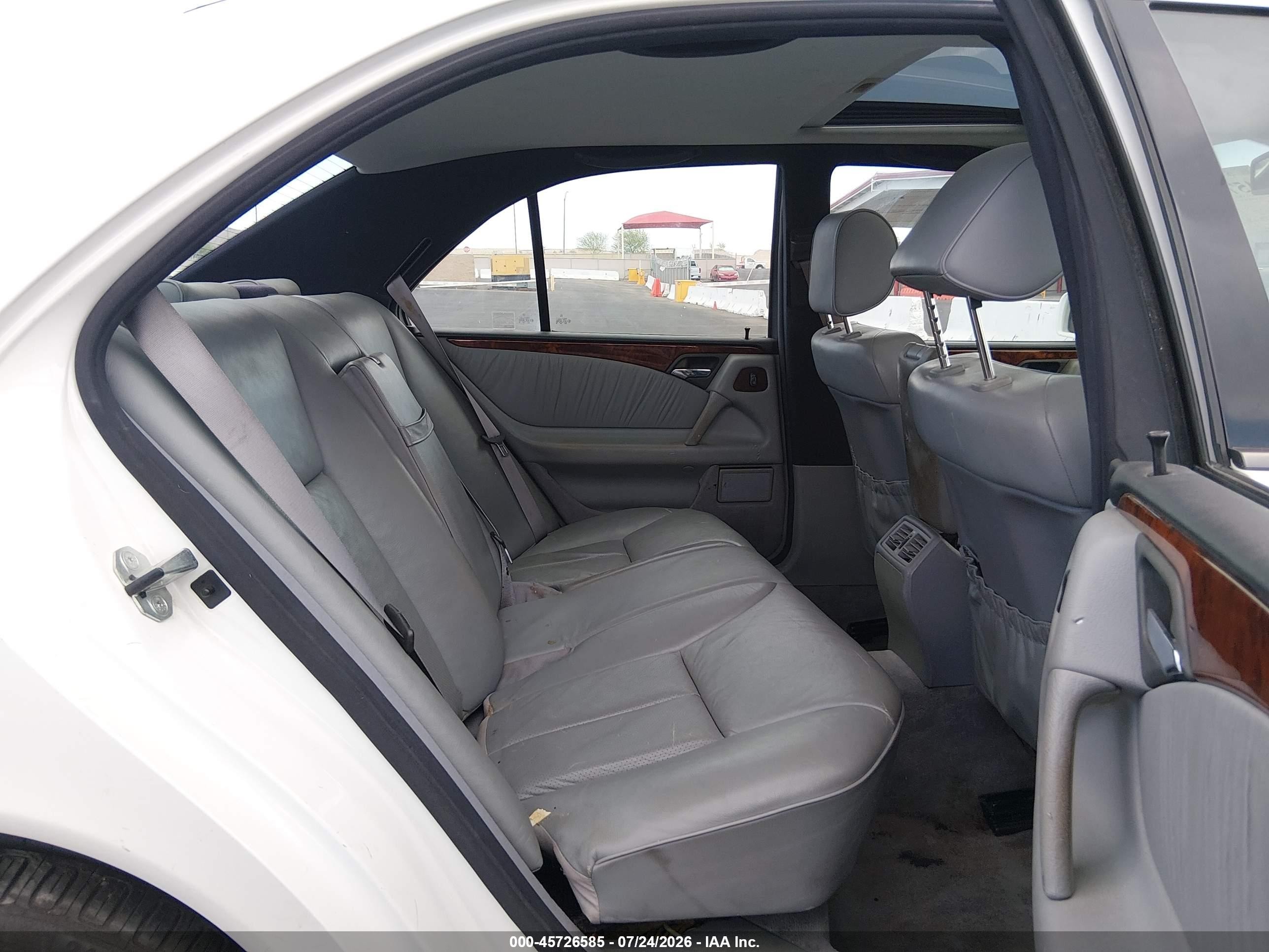 1997 Mercedes-benz E 420   White vin: WDBJF72F1VA574717