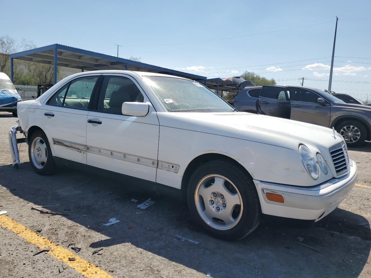 1997 Mercedes-benz E 420 White vin: WDBJF72F2VA257190