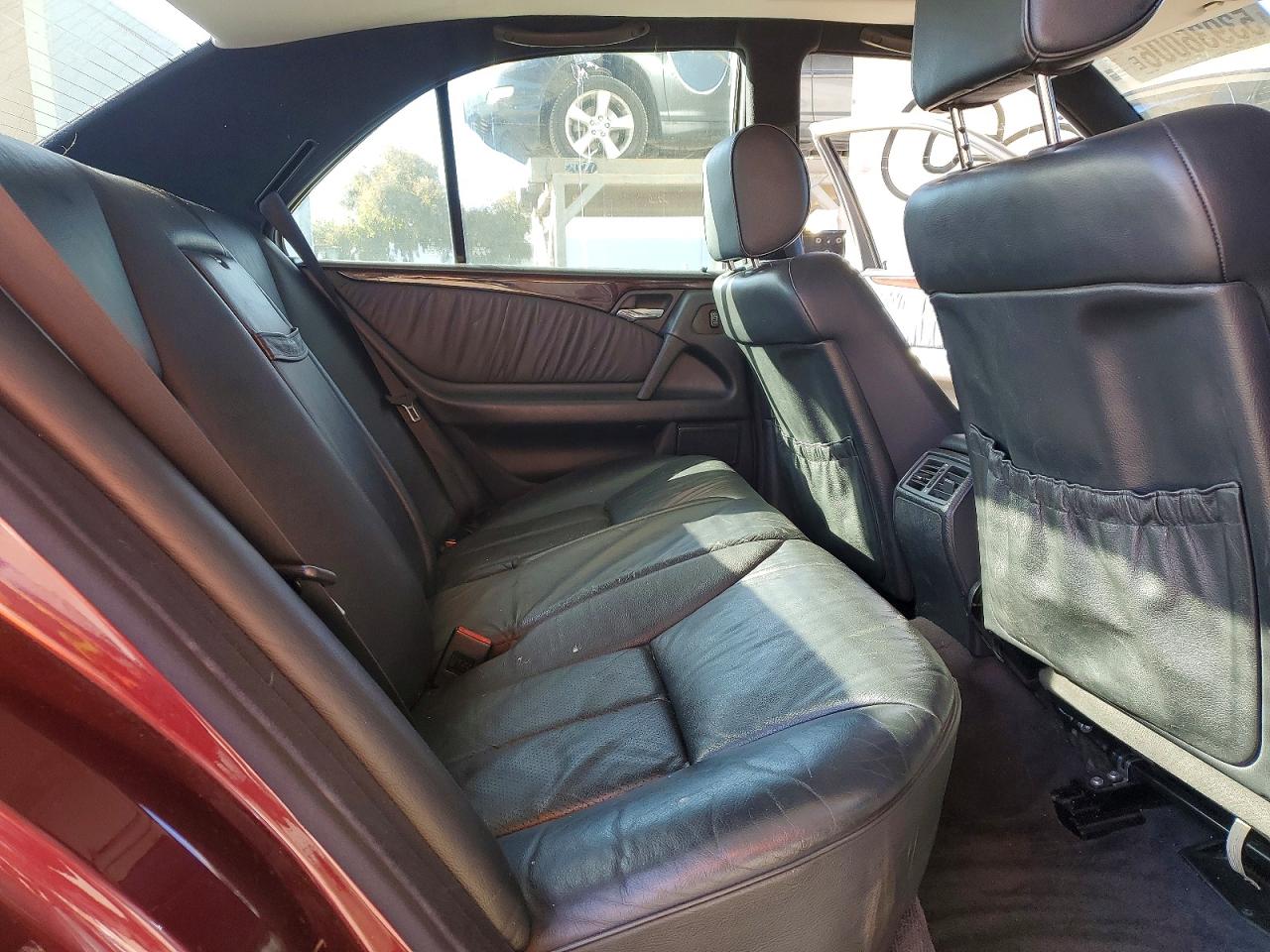 1997 Mercedes-benz E 420 Burgundy vin: WDBJF72F2VA258792