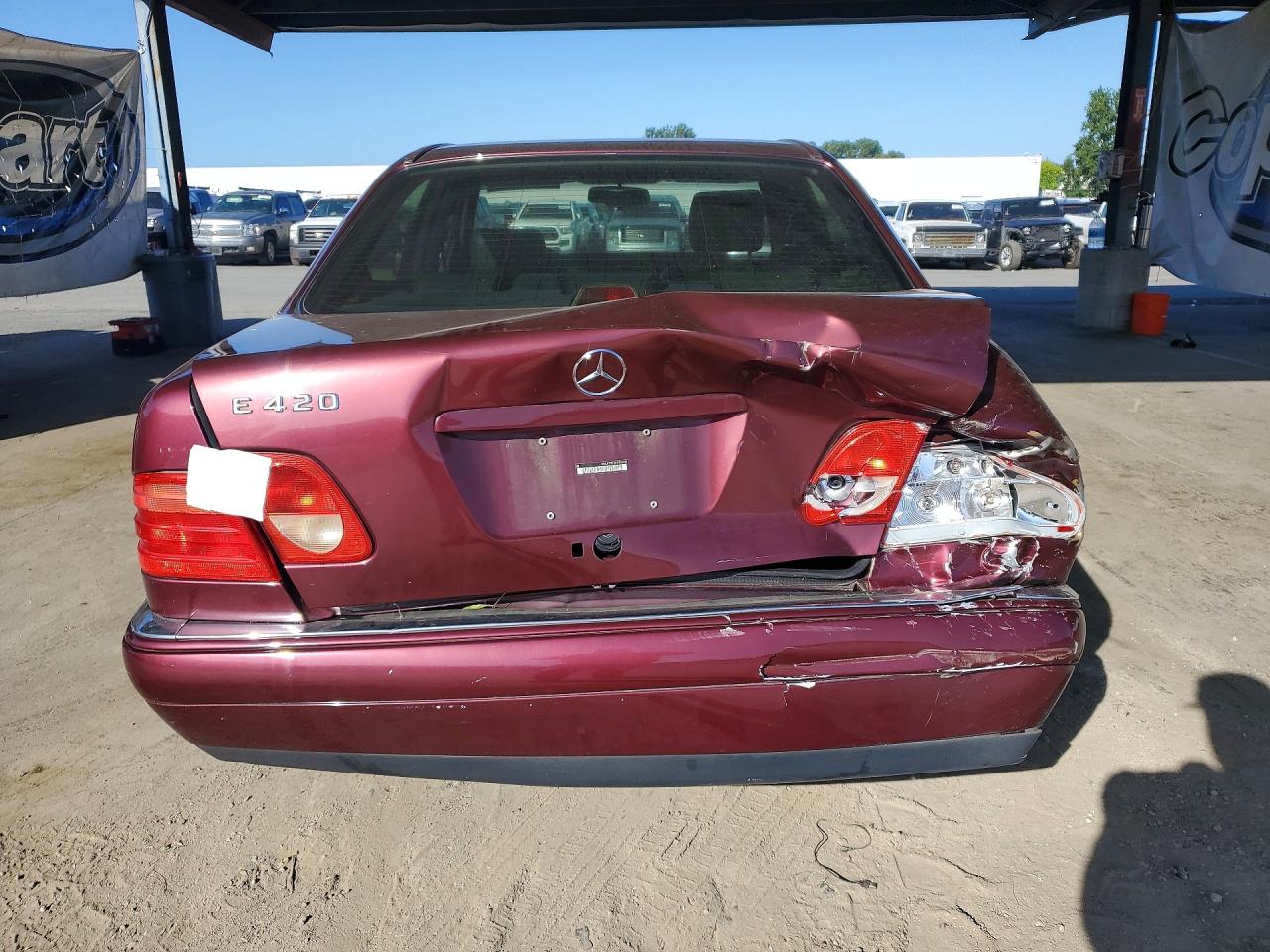1997 Mercedes-benz E 420 Burgundy vin: WDBJF72F2VA258792