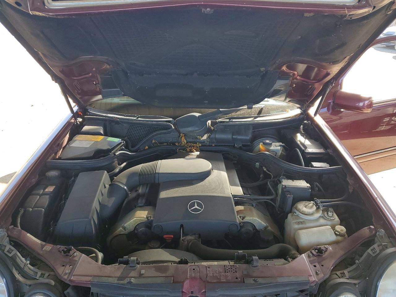 1997 Mercedes-benz E 420 Burgundy vin: WDBJF72F2VA258792