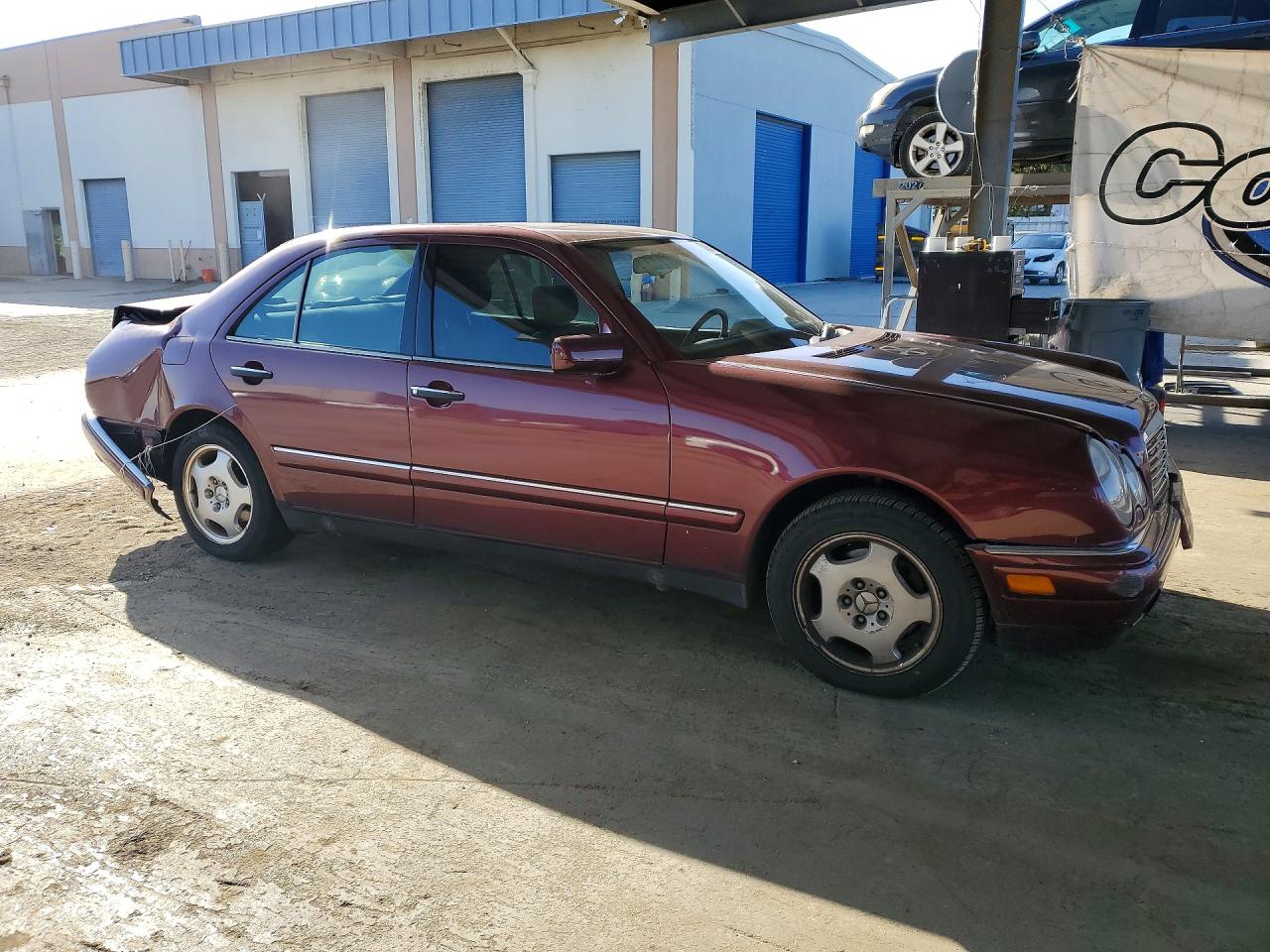 1997 Mercedes-benz E 420 Burgundy vin: WDBJF72F2VA258792