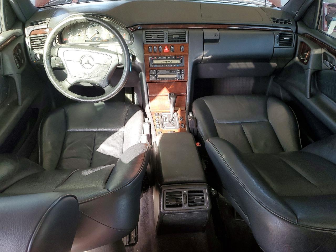 1997 Mercedes-benz E 420 Burgundy vin: WDBJF72F2VA258792