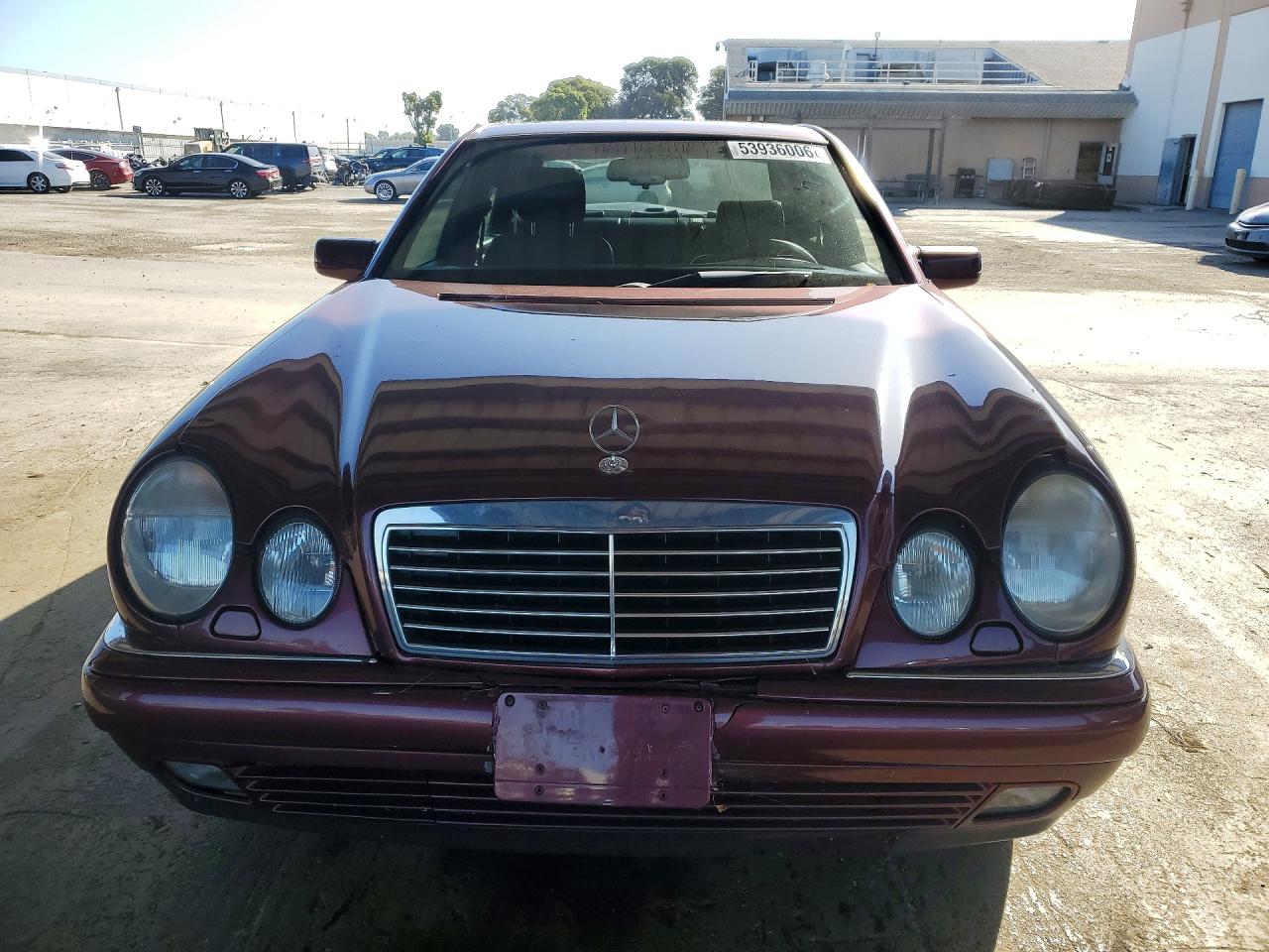 1997 Mercedes-benz E 420 Burgundy vin: WDBJF72F2VA258792