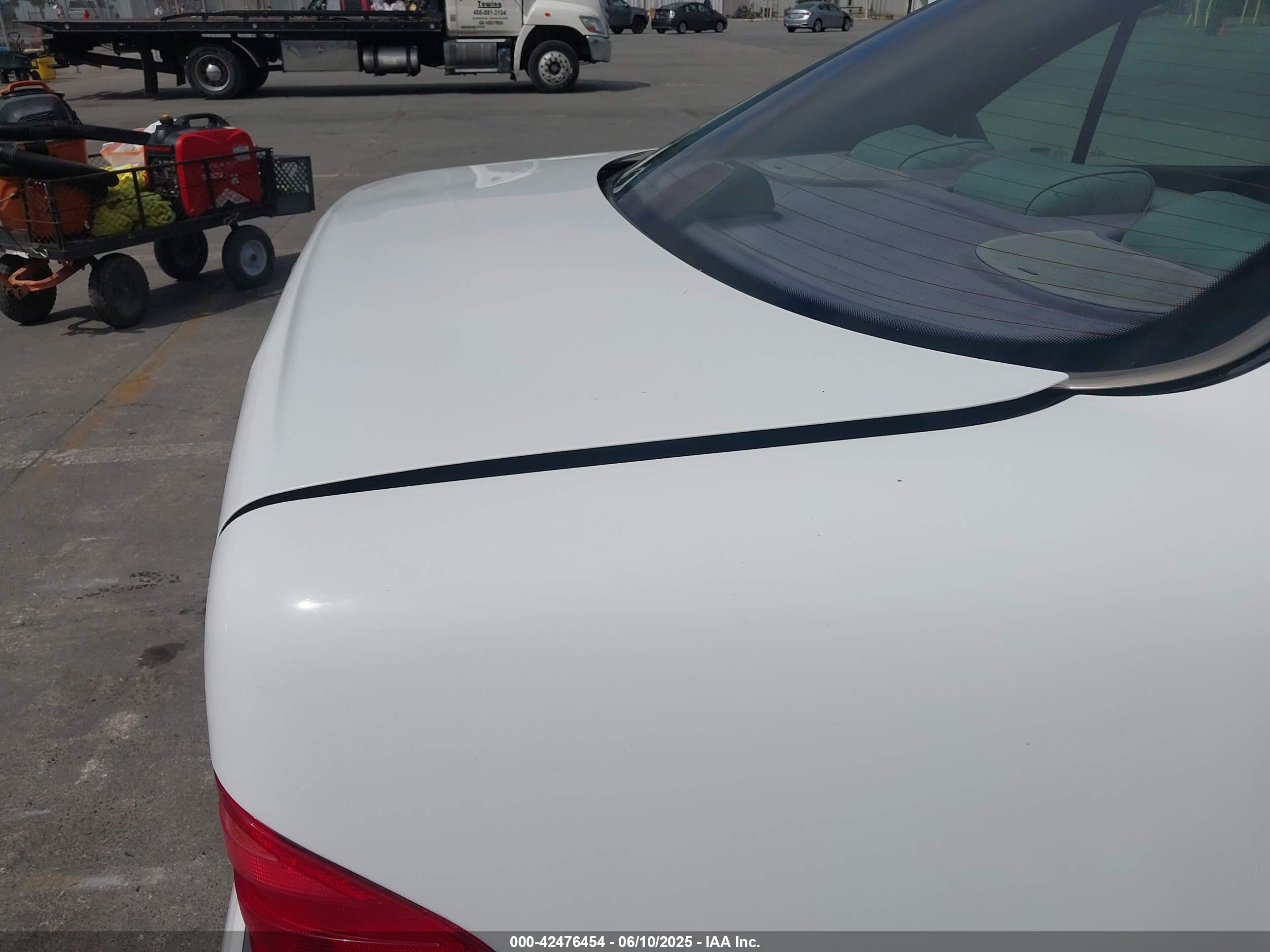 1997 Mercedes-benz E 420   White vin: WDBJF72F4VA207066