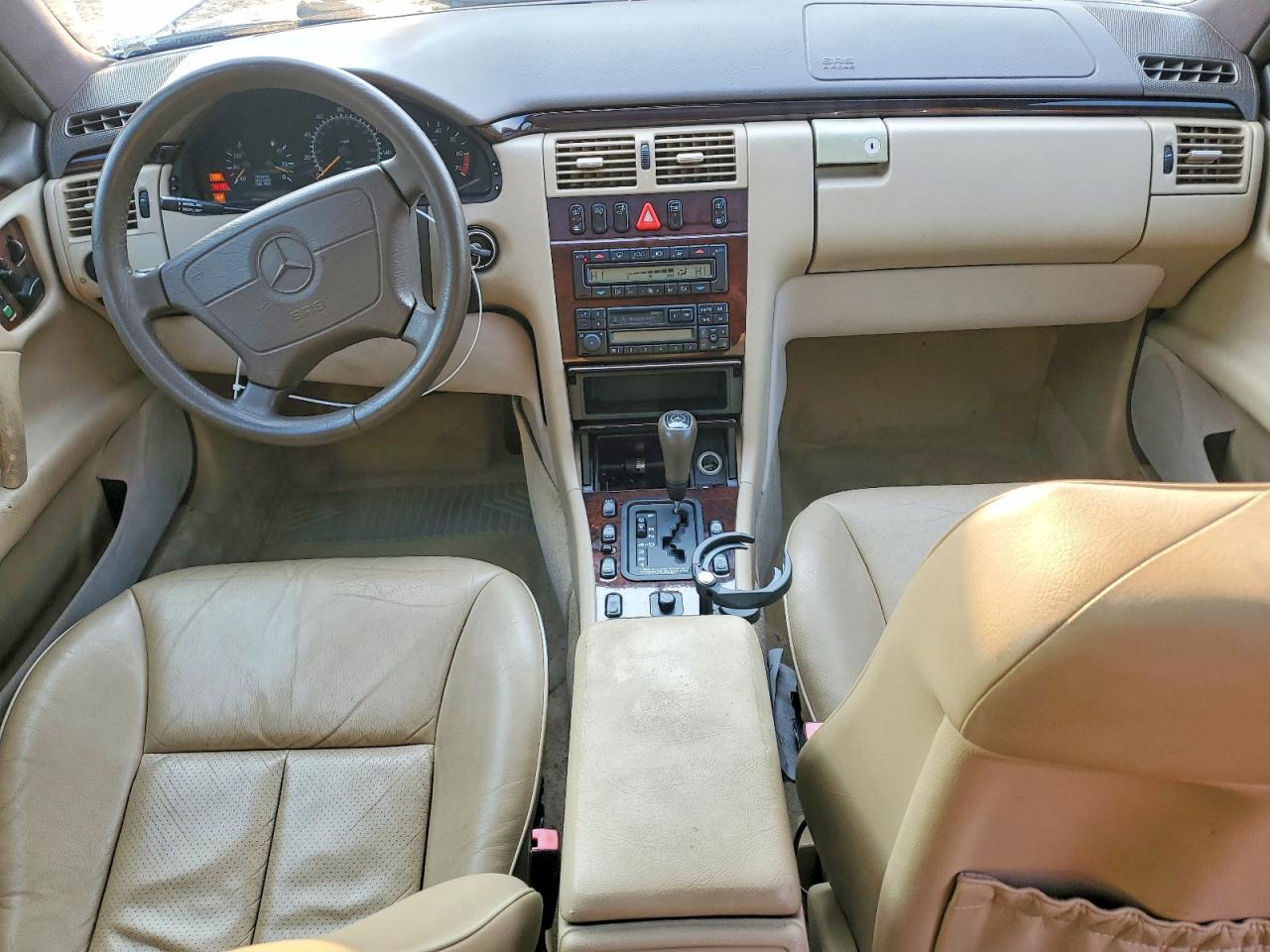1997 Mercedes-benz E 420 White vin: WDBJF72F4VA227608