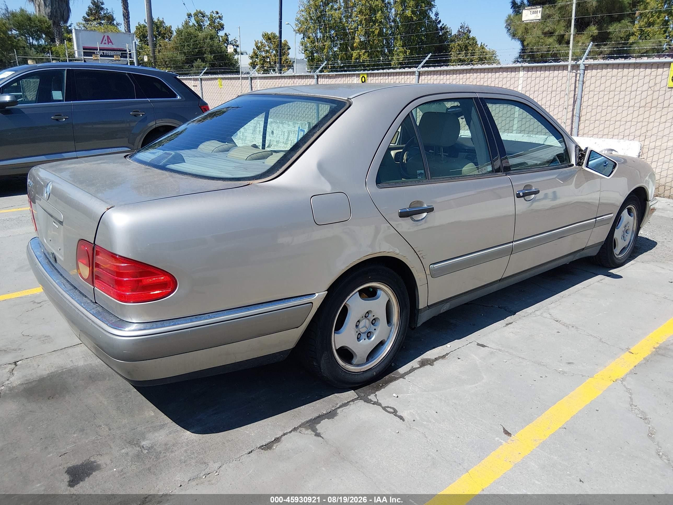 1997 Mercedes-benz E 420 Gold vin: WDBJF72F4VA283936
