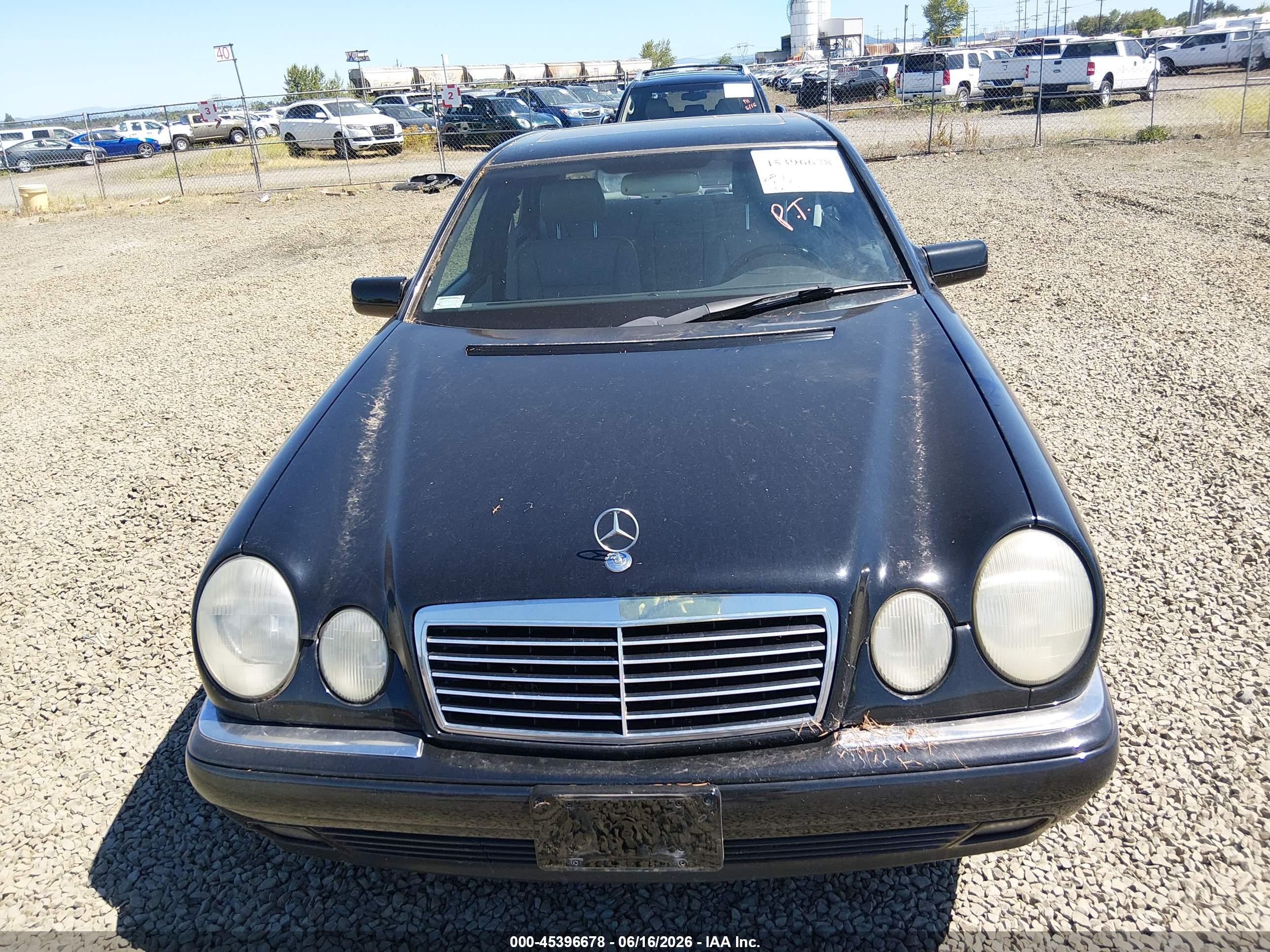 1997 Mercedes-benz E 420   Black vin: WDBJF72F4VA296962