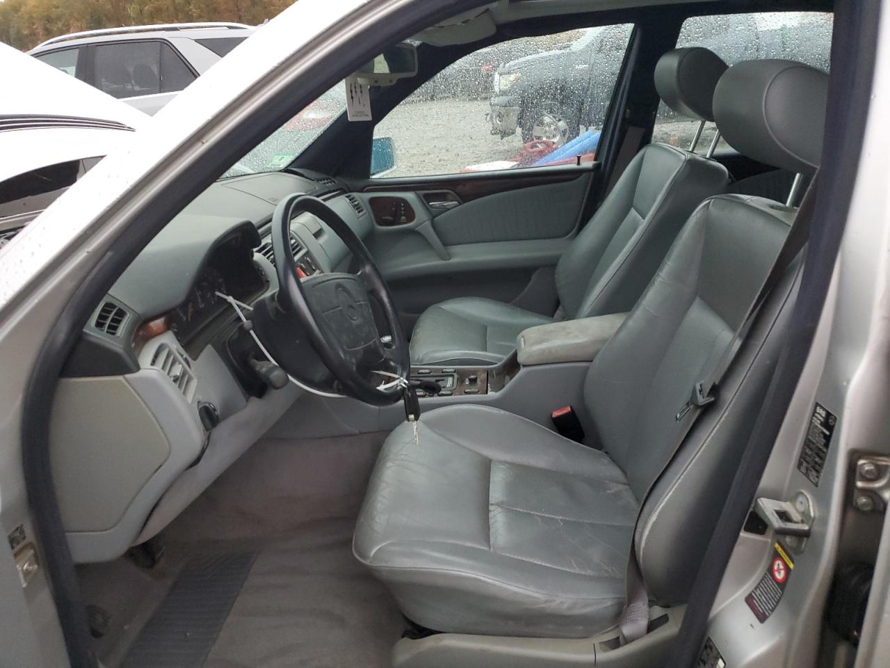 1997 Mercedes-benz E 420 Silver vin: WDBJF72F4VA386872
