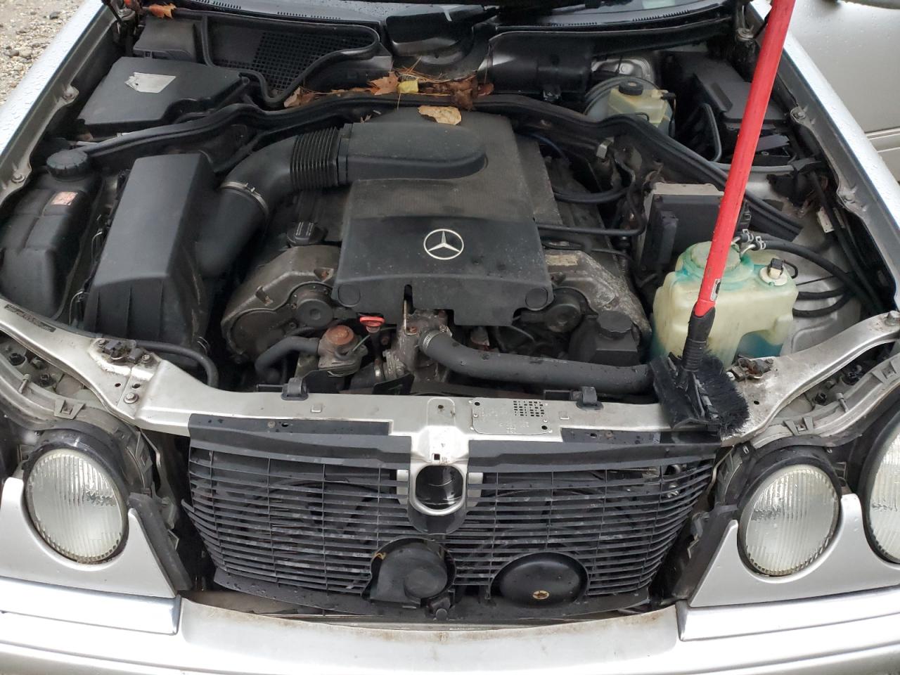 1997 Mercedes-benz E 420 Silver vin: WDBJF72F4VA386872