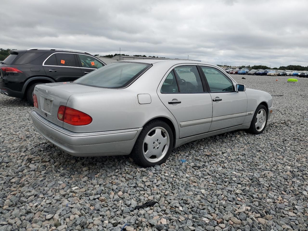 1997 Mercedes-benz E 420 Silver vin: WDBJF72F6VA383021