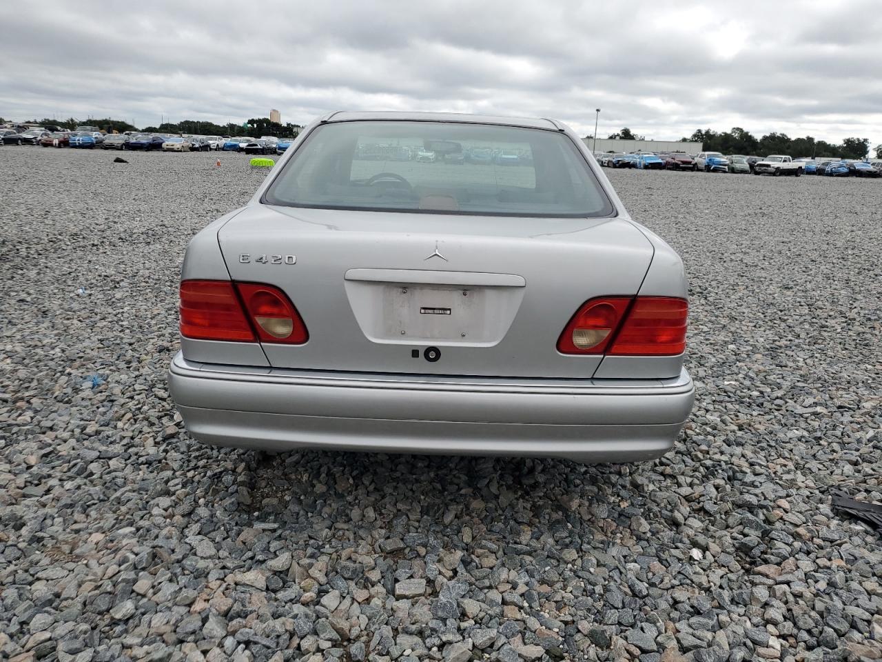 1997 Mercedes-benz E 420 Silver vin: WDBJF72F6VA383021