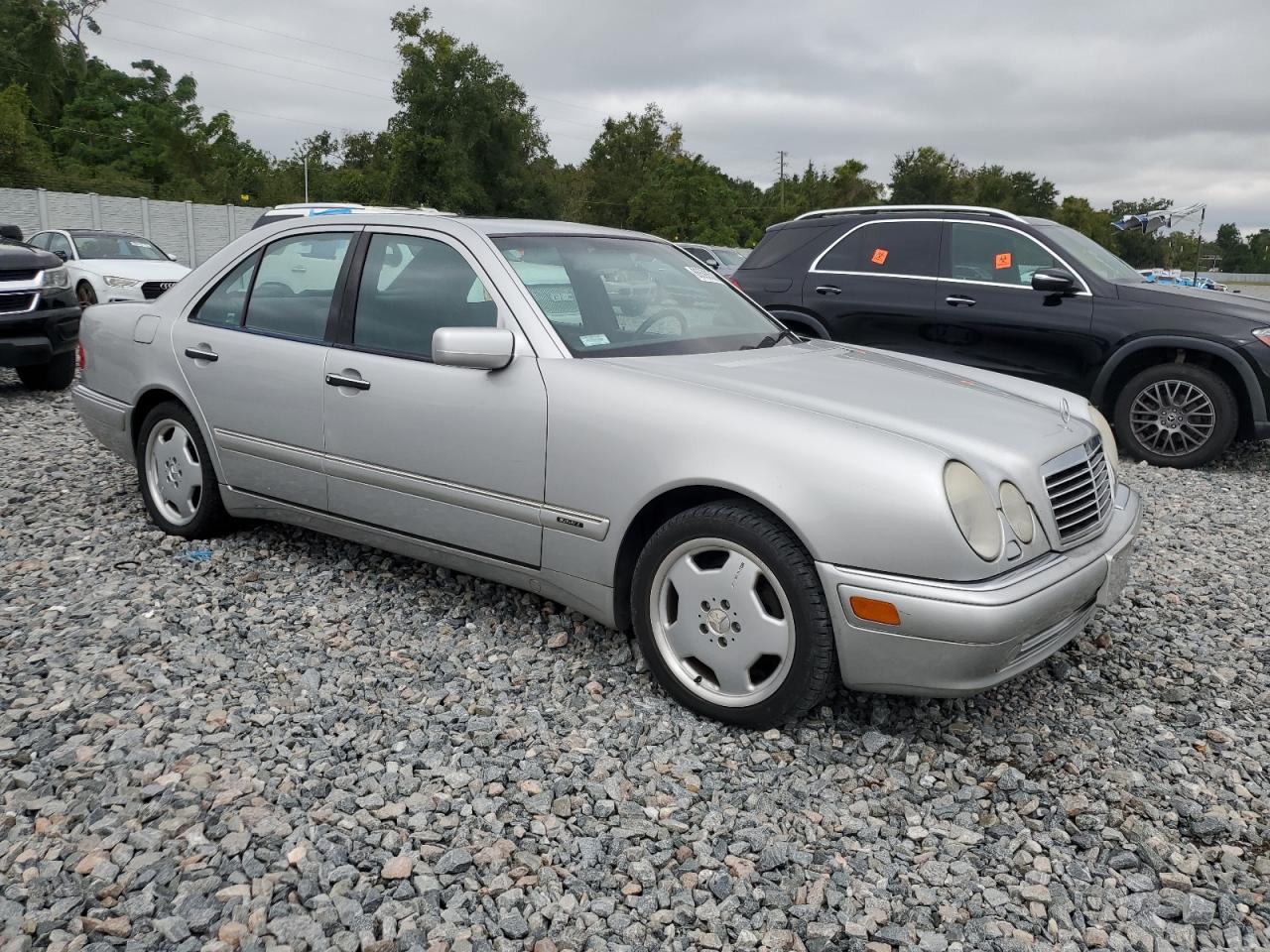 1997 Mercedes-benz E 420 Silver vin: WDBJF72F6VA383021