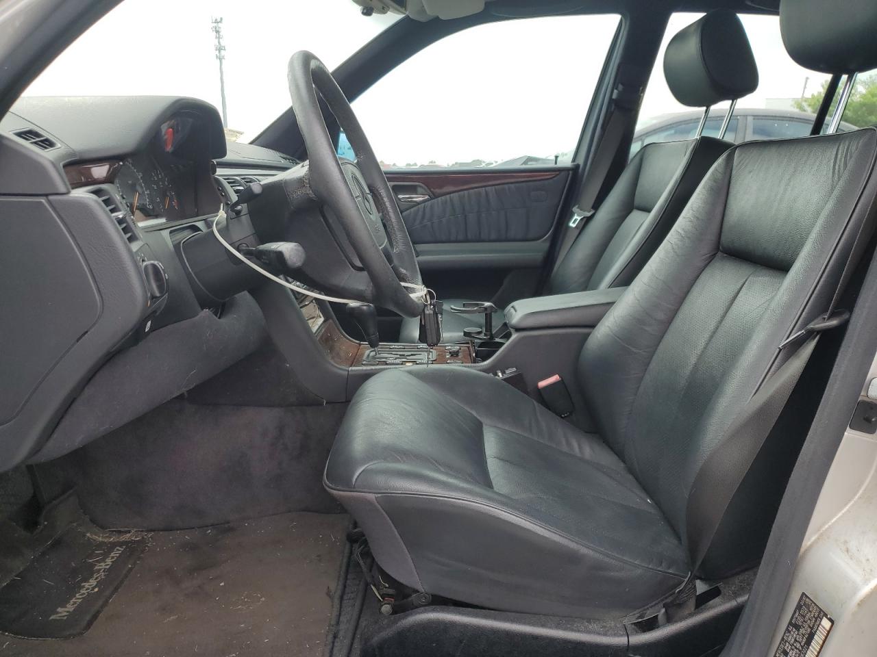 1997 Mercedes-benz E 420 Silver vin: WDBJF72F6VA383021