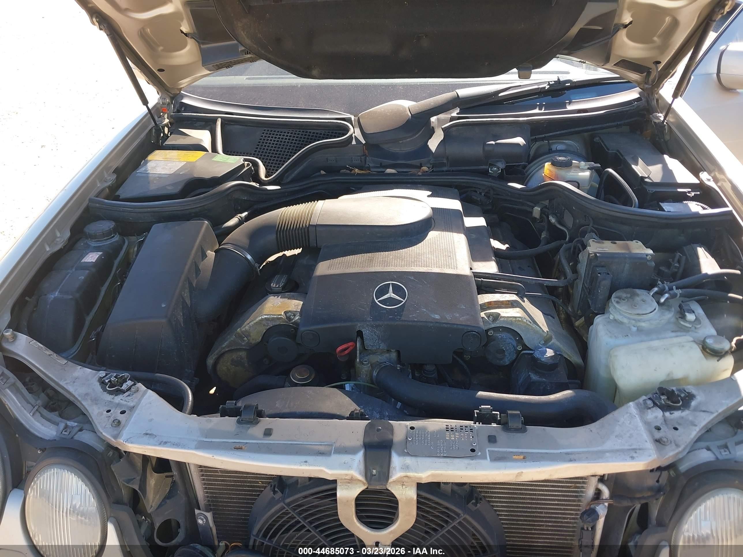1997 Mercedes-benz E 420   Gold vin: WDBJF72F7VA247996