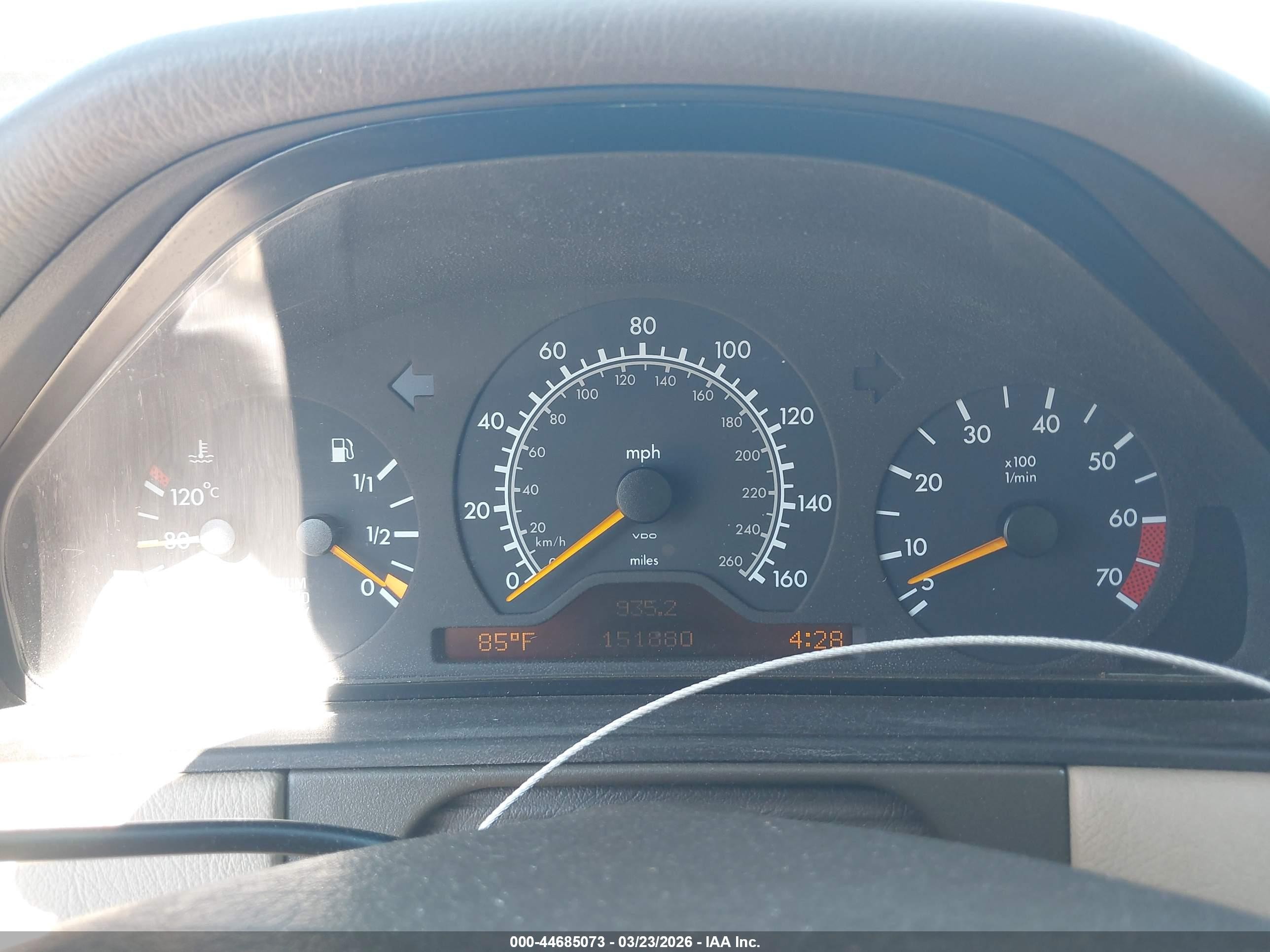 1997 Mercedes-benz E 420   Gold vin: WDBJF72F7VA247996