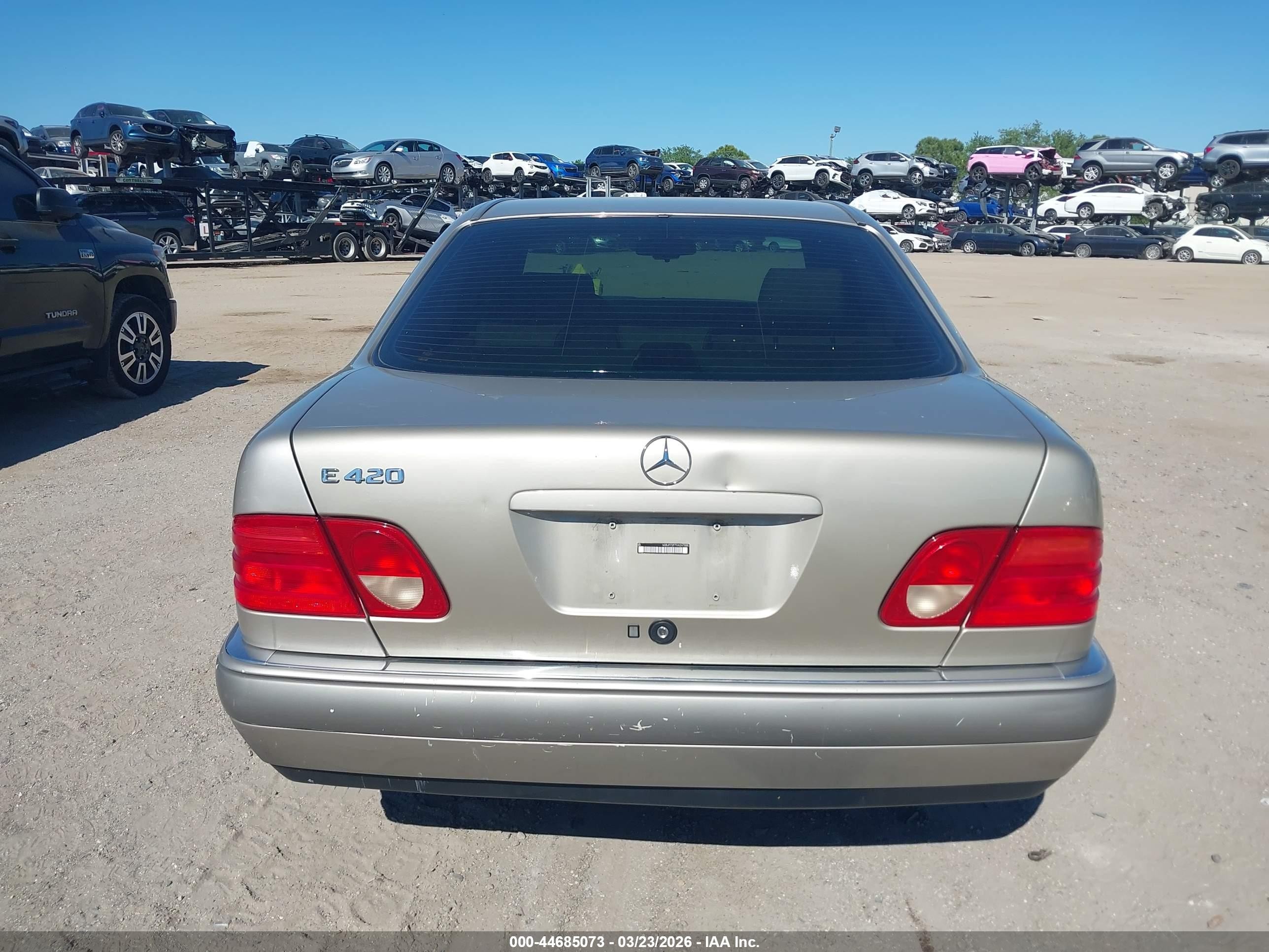 1997 Mercedes-benz E 420   Gold vin: WDBJF72F7VA247996
