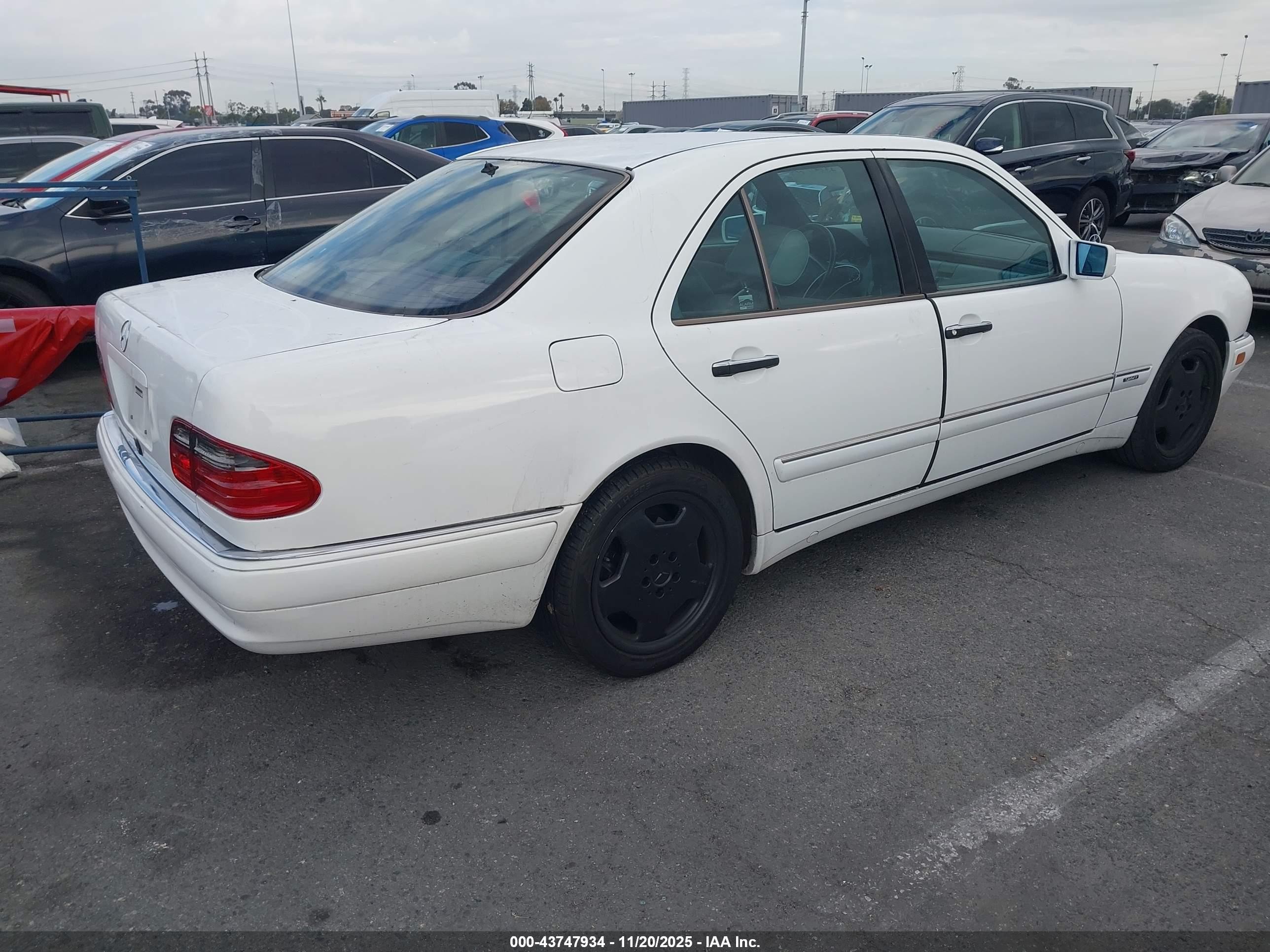 1997 Mercedes-benz E 420   Белый vin: WDBJF72F7VA303421