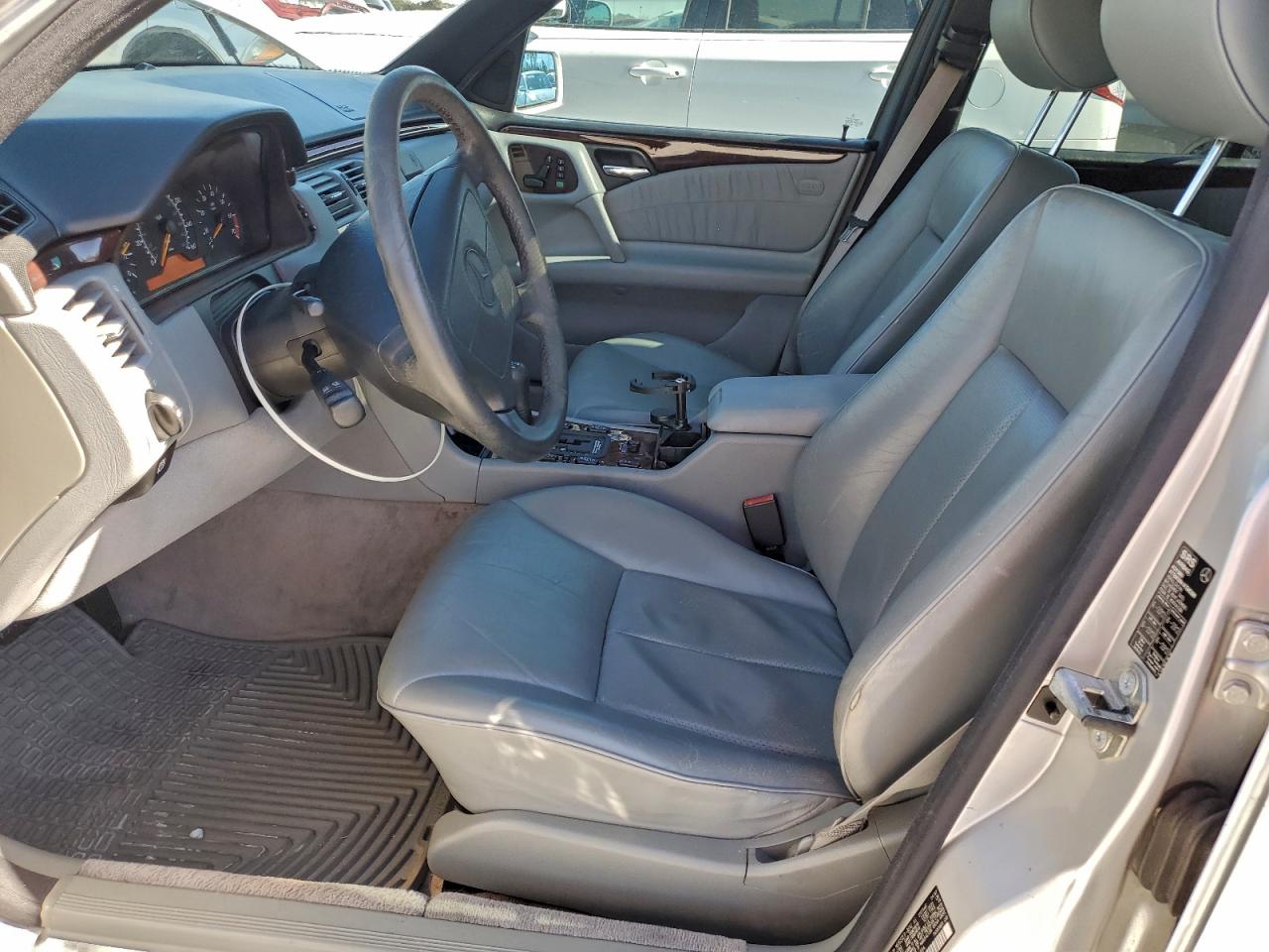 1997 Mercedes-benz E 420 Gray vin: WDBJF72F7VA404894