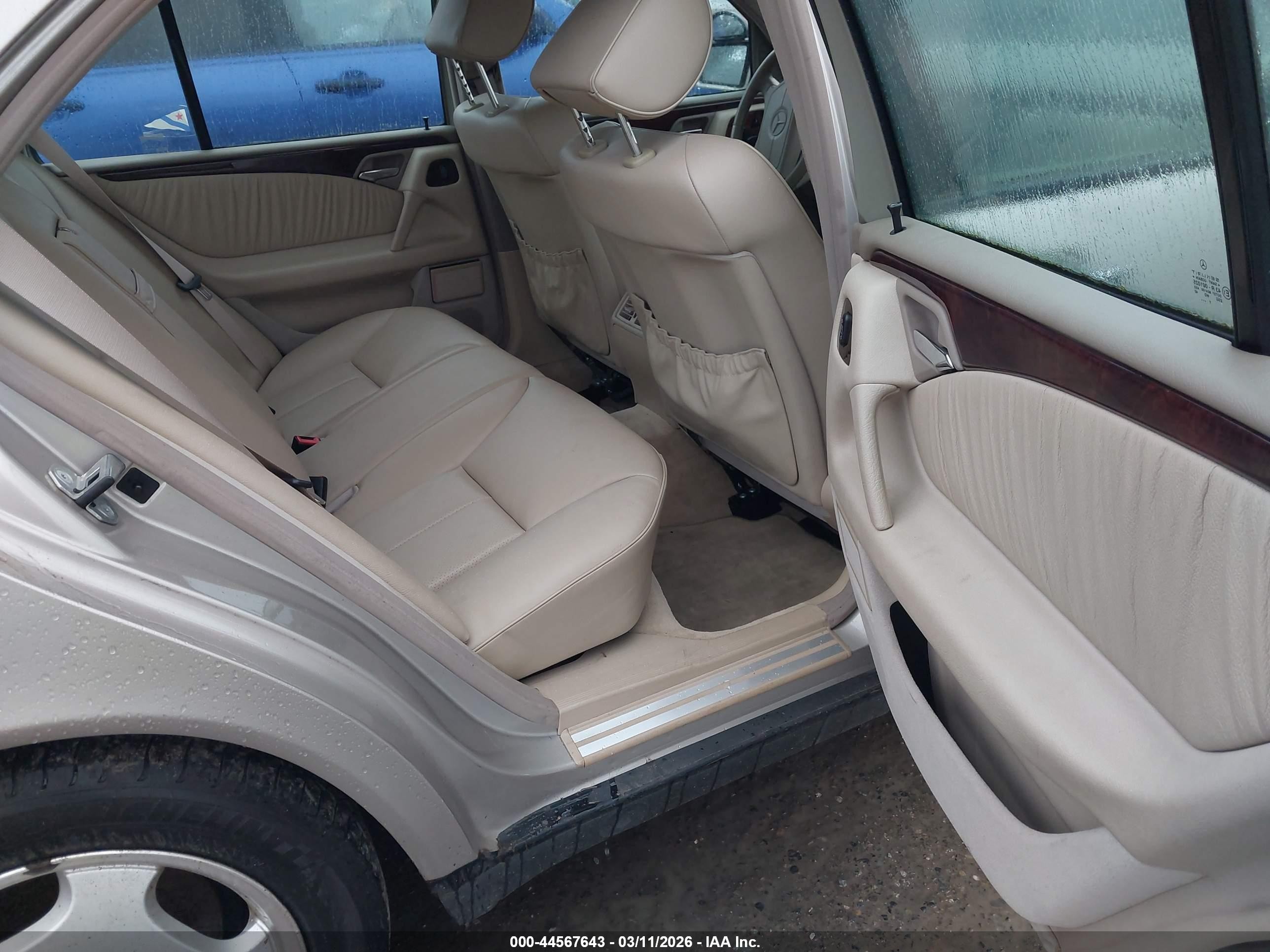 1997 Mercedes-benz E 420   Золотой vin: WDBJF72F7VA571112