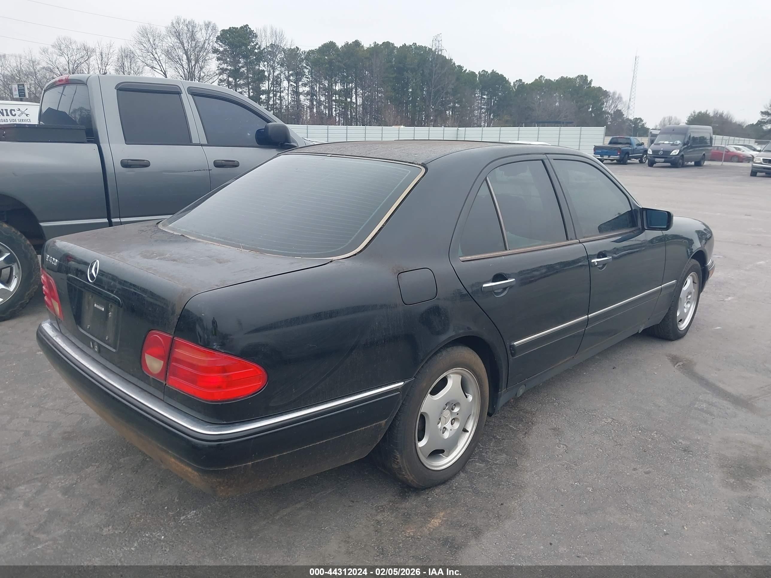 1997 Mercedes-benz E 420   Black vin: WDBJF72F8VA196704